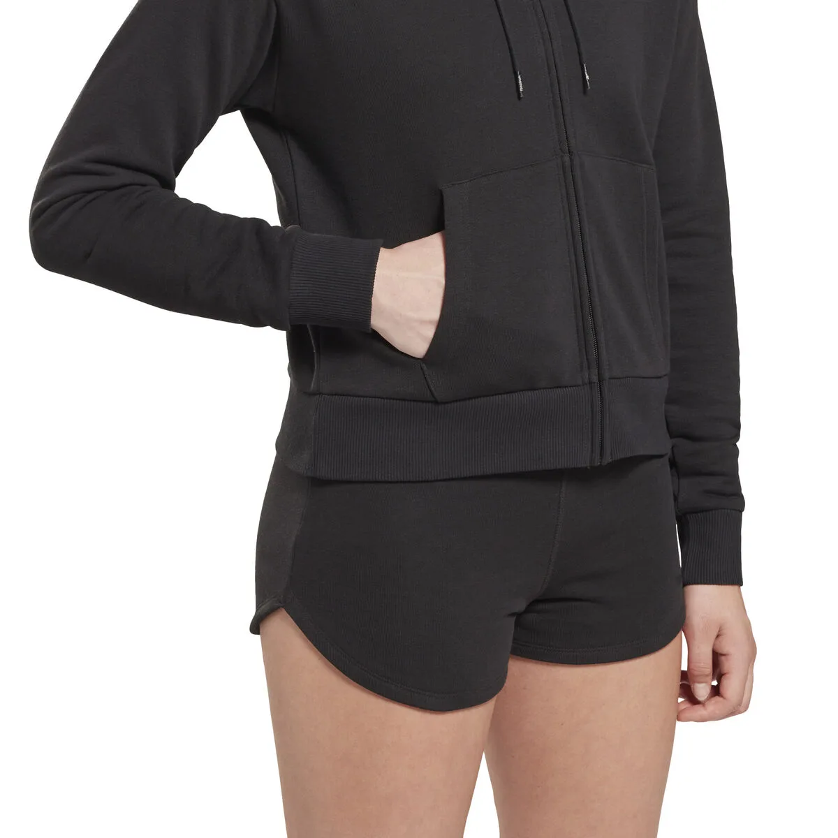 Sweat a capuche et fermeture eclair femme reebok ri sl french terry h54754 noir s202505831. Rejoignez la communauté Diaytar et vivez une expérience shopping unique.