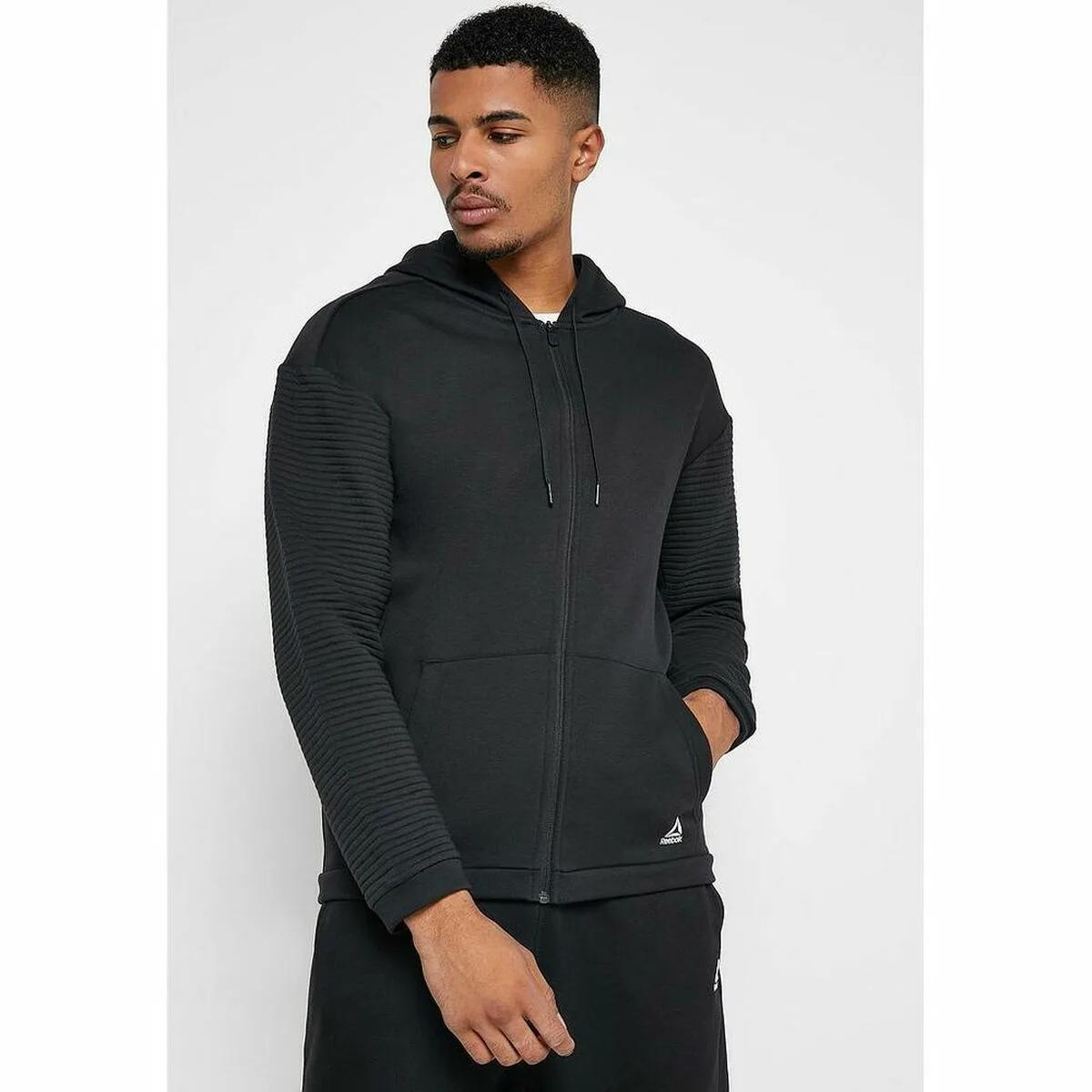 Sweat a capuche et fermeture eclair homme reebok wor fleece fz hood ec0900 noir s201936284. Avec Diaytar, faites de chaque achat en ligne une découverte et de chaque produit un ajout valuable à votre univers