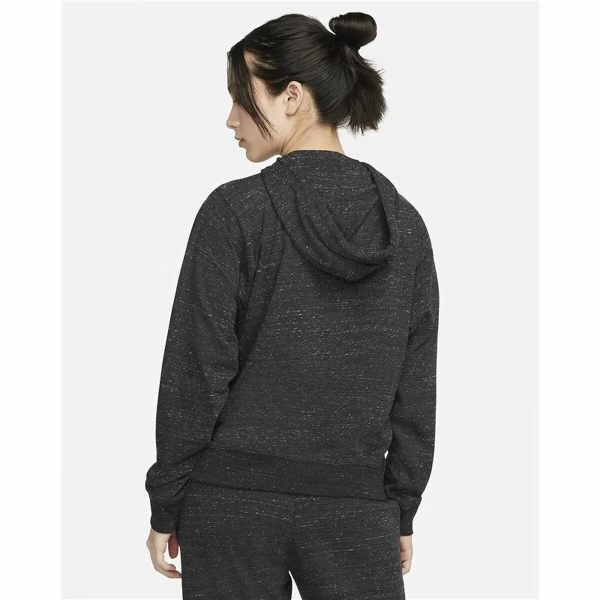 Sweat a capuche femme nike sportswear gris fonce s647620032. Votre vie, simplifiée et stylisée par Diaytar et sa collection de produits essentiels et innovants