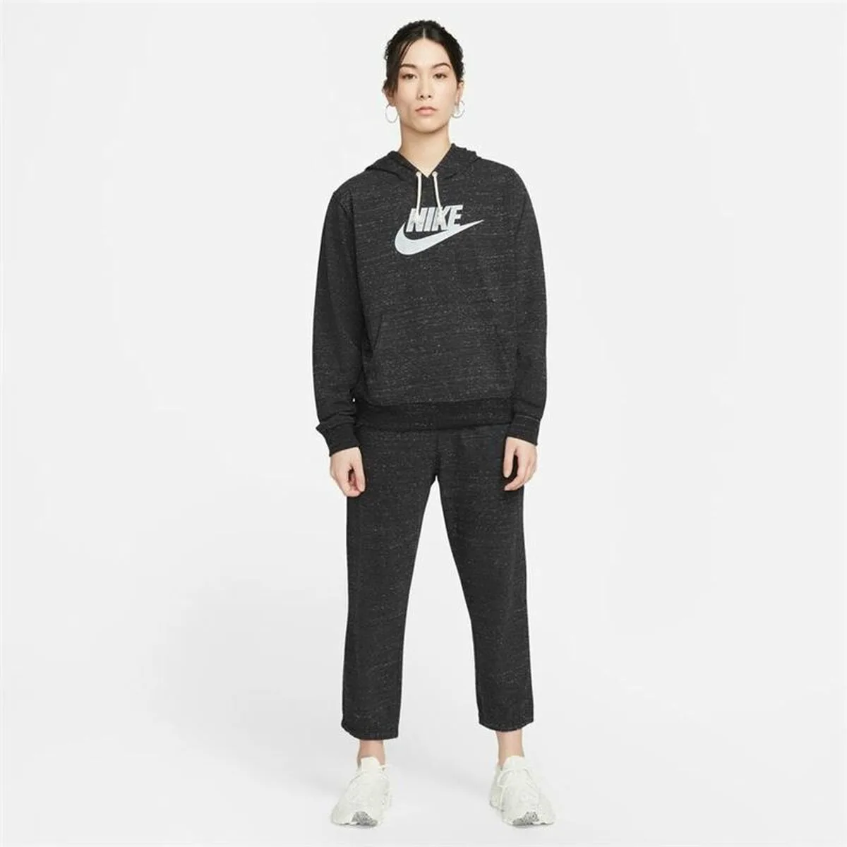 Sweat a capuche femme nike sportswear gym vintage noir s647424549. Diaytar vous invite à un voyage shopping au cœur des produits qui définissent le mode de vie contemporain