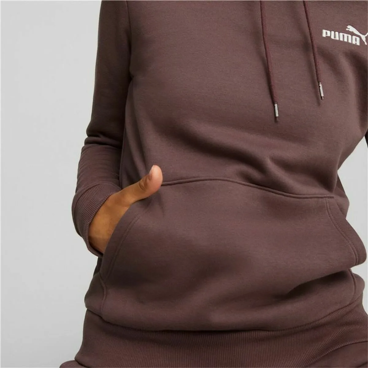 Sweat a capuche femme puma marron s645712459. Créez votre look signature avec les pièces mode sélectionnées par Diaytar.