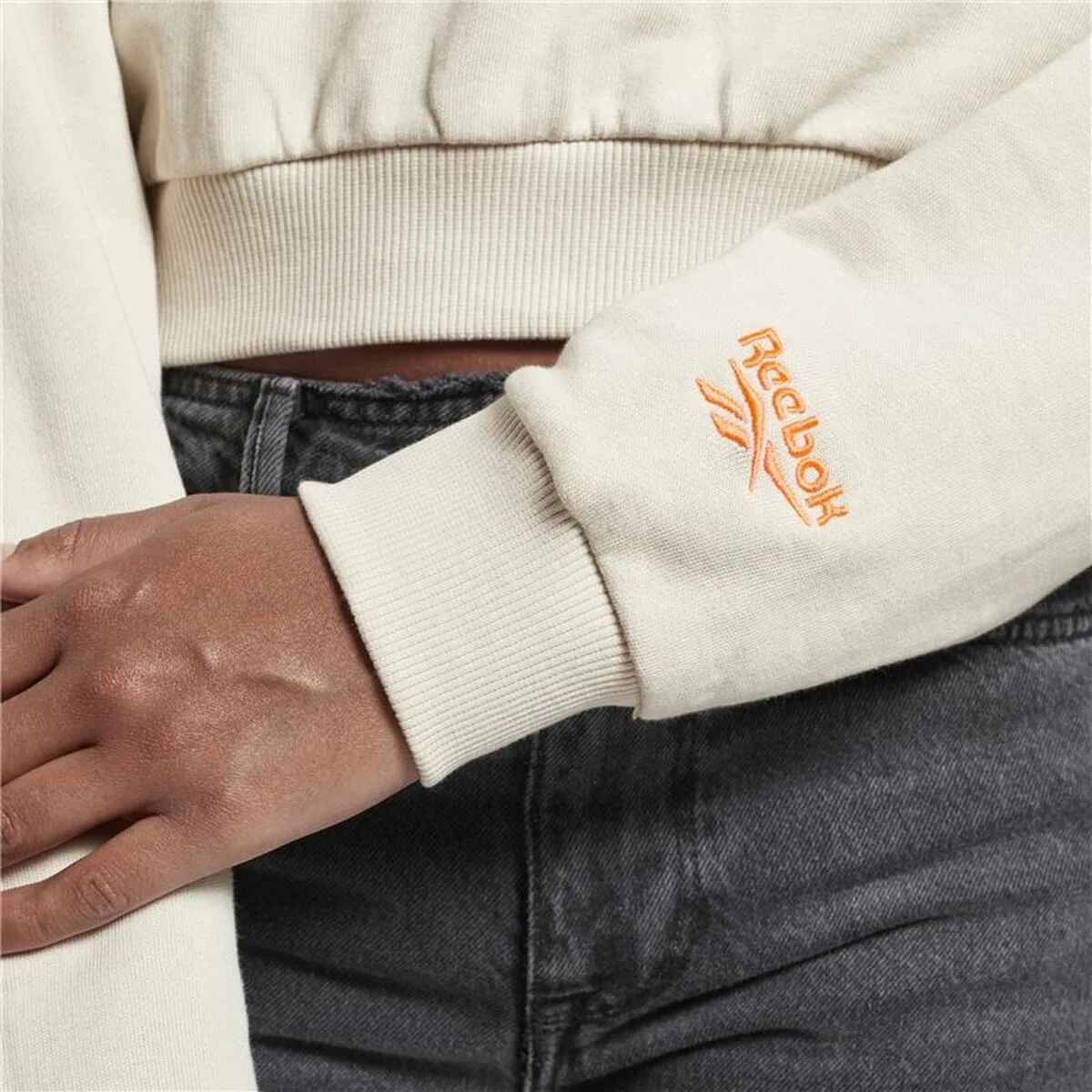 Sweat a capuche femme reebok classic trail beige s648083568. Chez Diaytar, nous sommes convaincus que le meilleur produit est celui qui allie utilité, beauté et innovation. C'est notre credo.