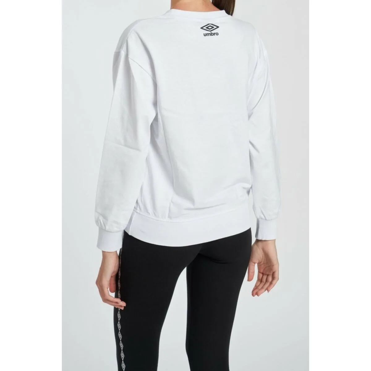Sweat a capuche femme umbro norma 72311i 001 blanc s202531399. Explorez Diaytar et laissez-vous surprendre par notre diversité de produits.