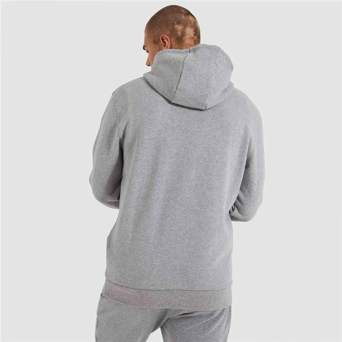 Sweat a capuche homme ellesse dahryl oh gris clair s648952415. Diaytar, le curateur de votre style de vie moderne, à travers une offre généraliste constamment renouvelée et actualisée