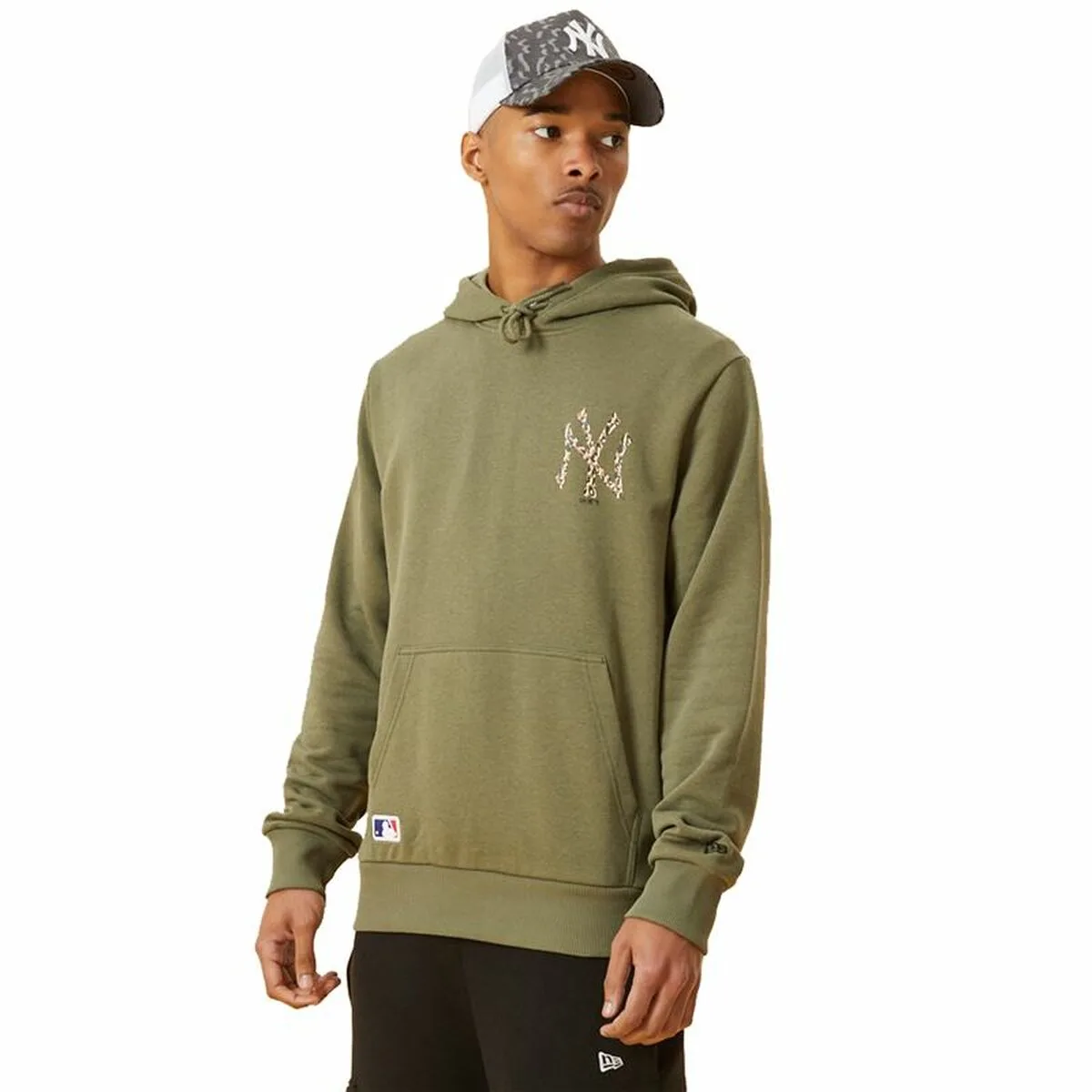 Sweat a capuche homme new era mlb new york yankees kaki s643972911. Diaytar, la preuve qu'une boutique généraliste peut être synonyme de goût, d'exigence et d'innovation constante