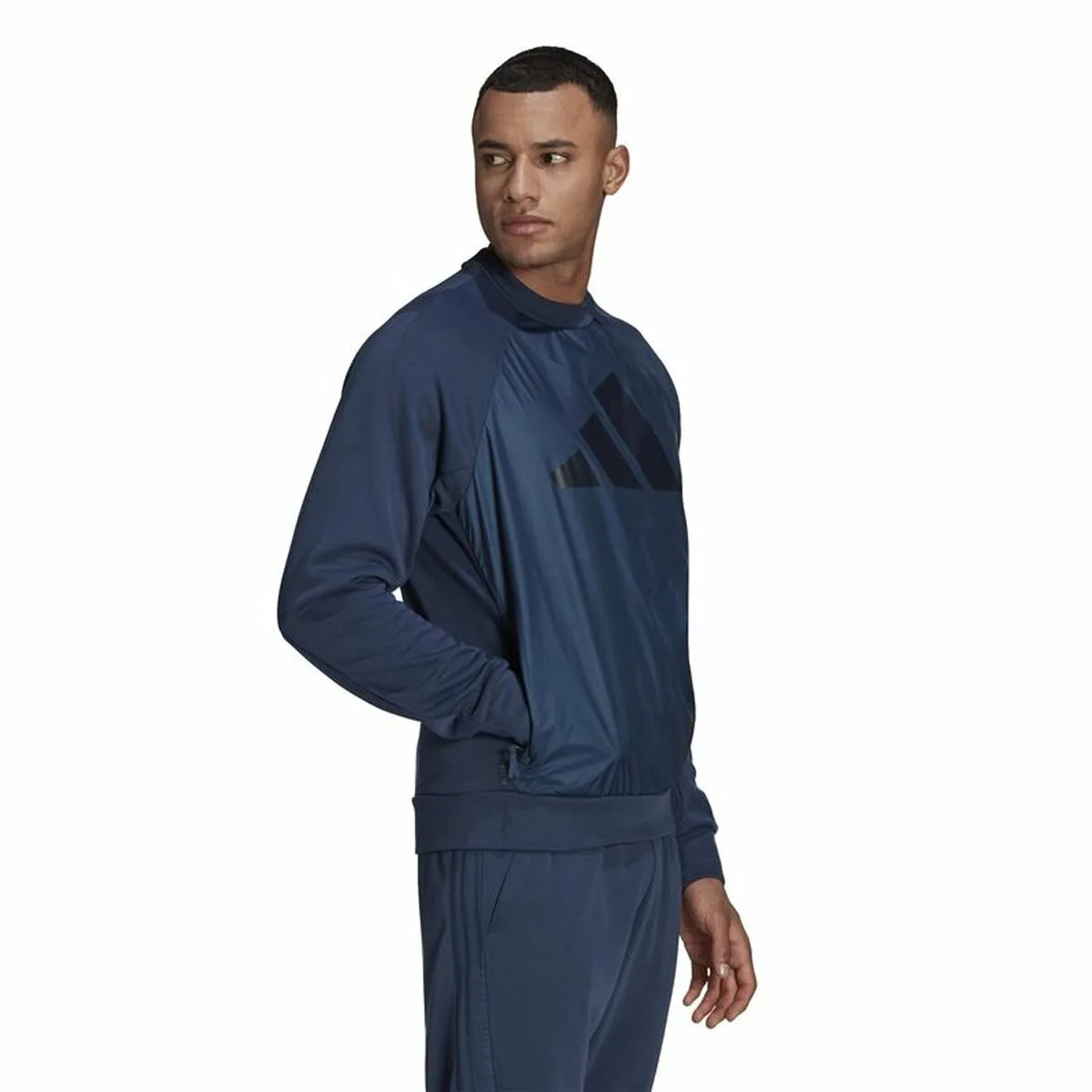 Sweat sans capuche homme adidas fabric block s645287390. Bienvenue dans l'écosystème Diaytar, où chaque produit a été pensé pour s'intégrer parfaitement dans votre vie moderne