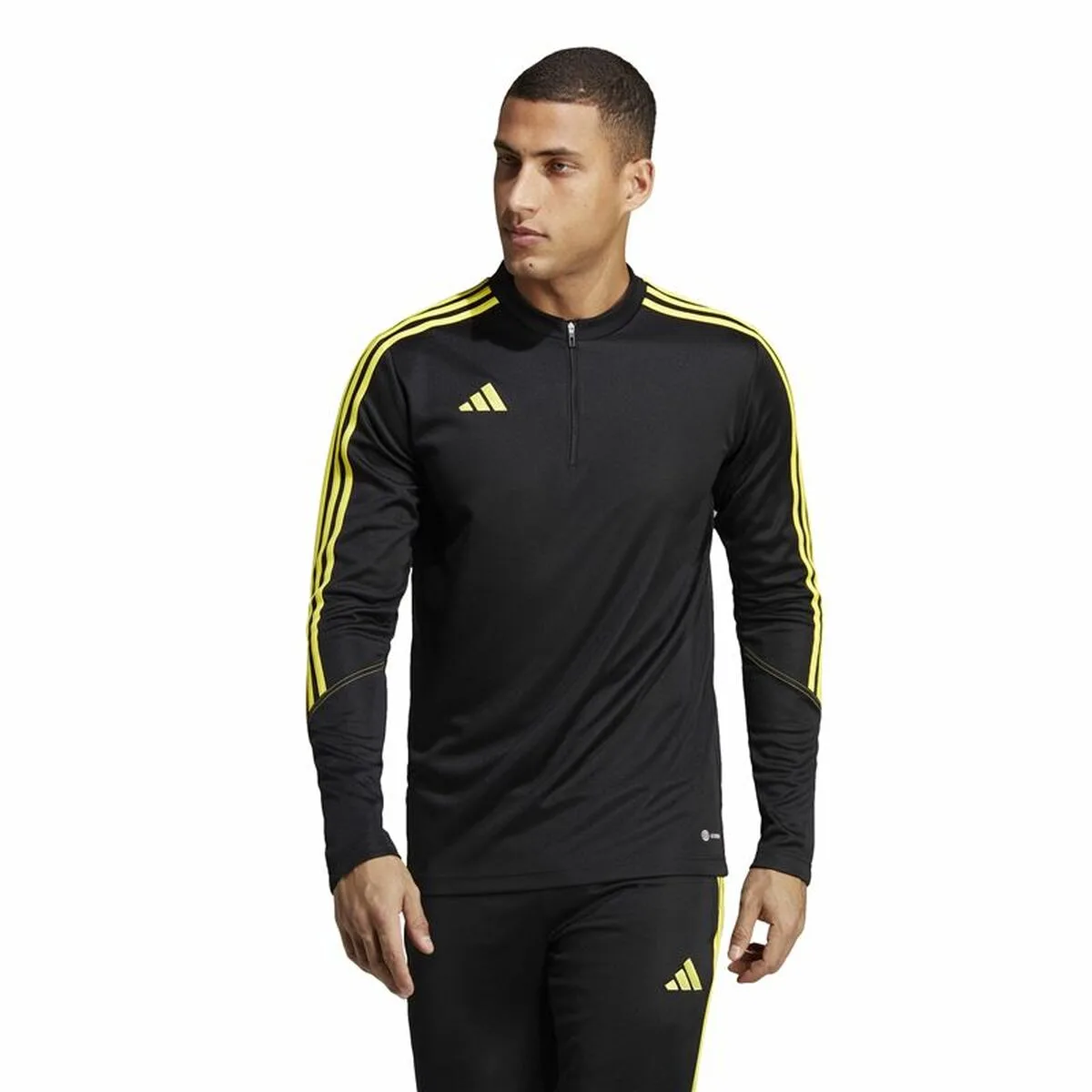 Sweat shirt d entrainement pour adultes adidas tiro23 club blanc noir s6412483017. Diaytar transforme l'essai du e-commerce généraliste en vous offrant une expérience curated, qualitative et surprenante