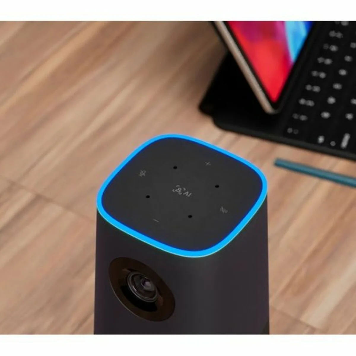 Systeme de videoconference creative technology live meet 4k m030885382. Exprimez votre personnalité avec les accessoires tendance de Diaytar.