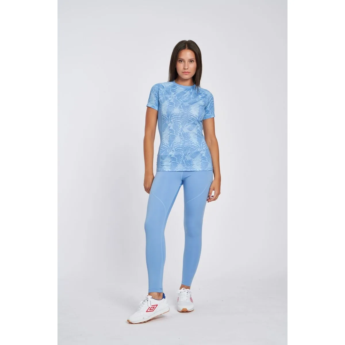 T shirt a manches courtes femme umbro pro training 66231u ll5 bleu s202538092. Diaytar, c'est le refuge des amoureux du beau et de l'utile, un sanctuaire dédié au produit parfait.