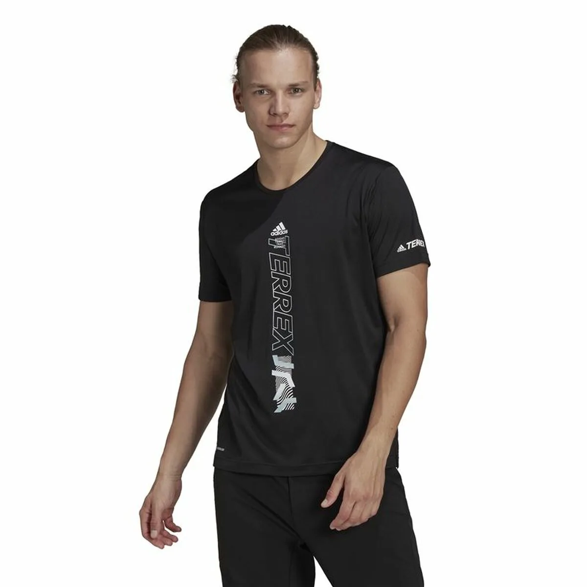 T shirt a manches courtes homme adidas agravic noir s6412439451. Nous avons injecté tout notre savoir-faire dans Diaytar pour vous offrir une expérience shopping sans friction, tout en plaisir.
