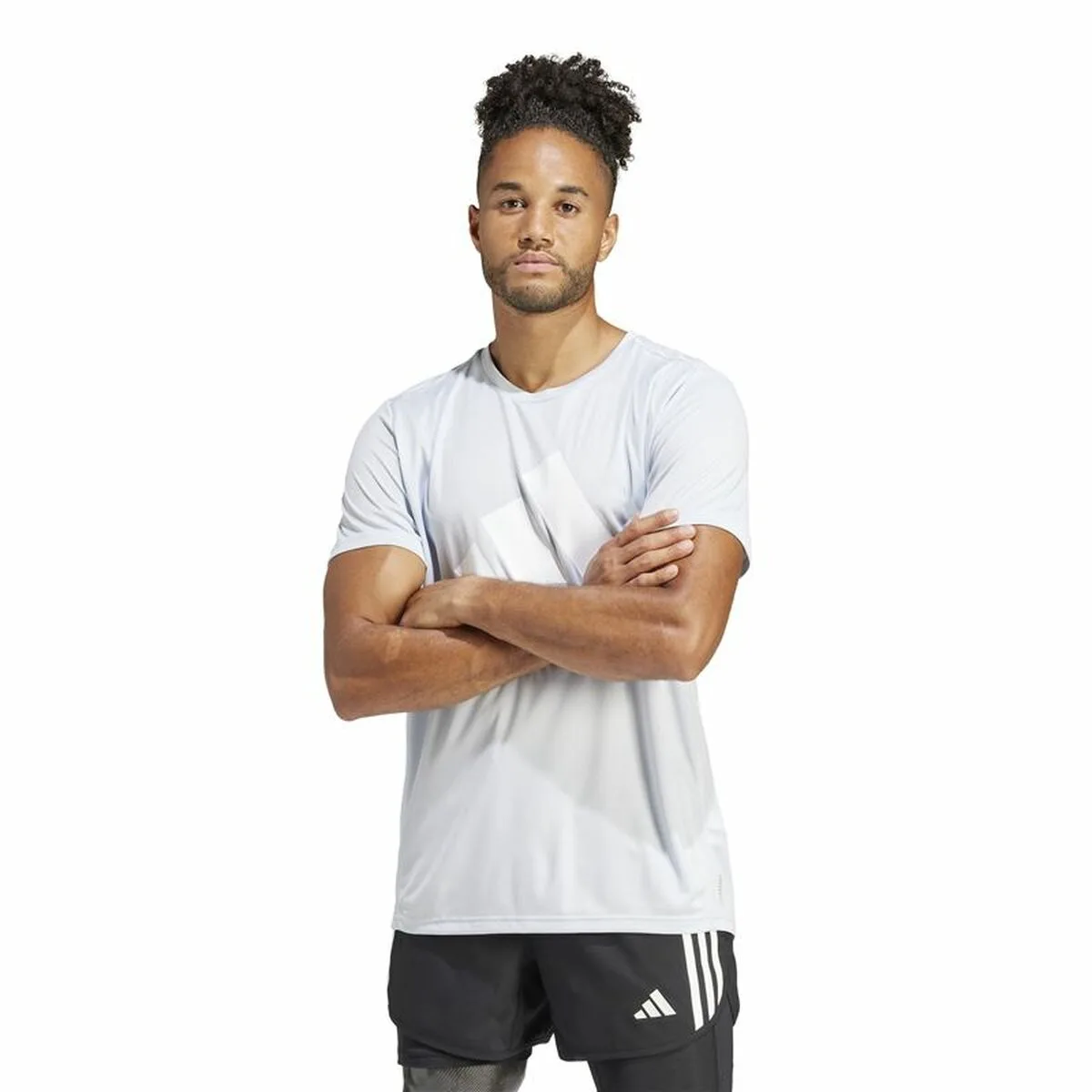 T shirt a manches courtes homme adidas run it s6417139069. Notre équipe Diaytar parcourt le globe pour vous dénicher les produits généraux et électroniques les plus prometteurs