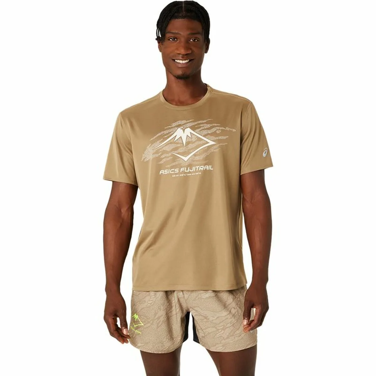 T shirt a manches courtes homme asics fujitrail logo ss top marron beige s6414858475. Notre équipe Diaytar est une bande de dénicheurs compulsifs, toujours en quête du produit qui provoquera l'étincelle dans votre regard.