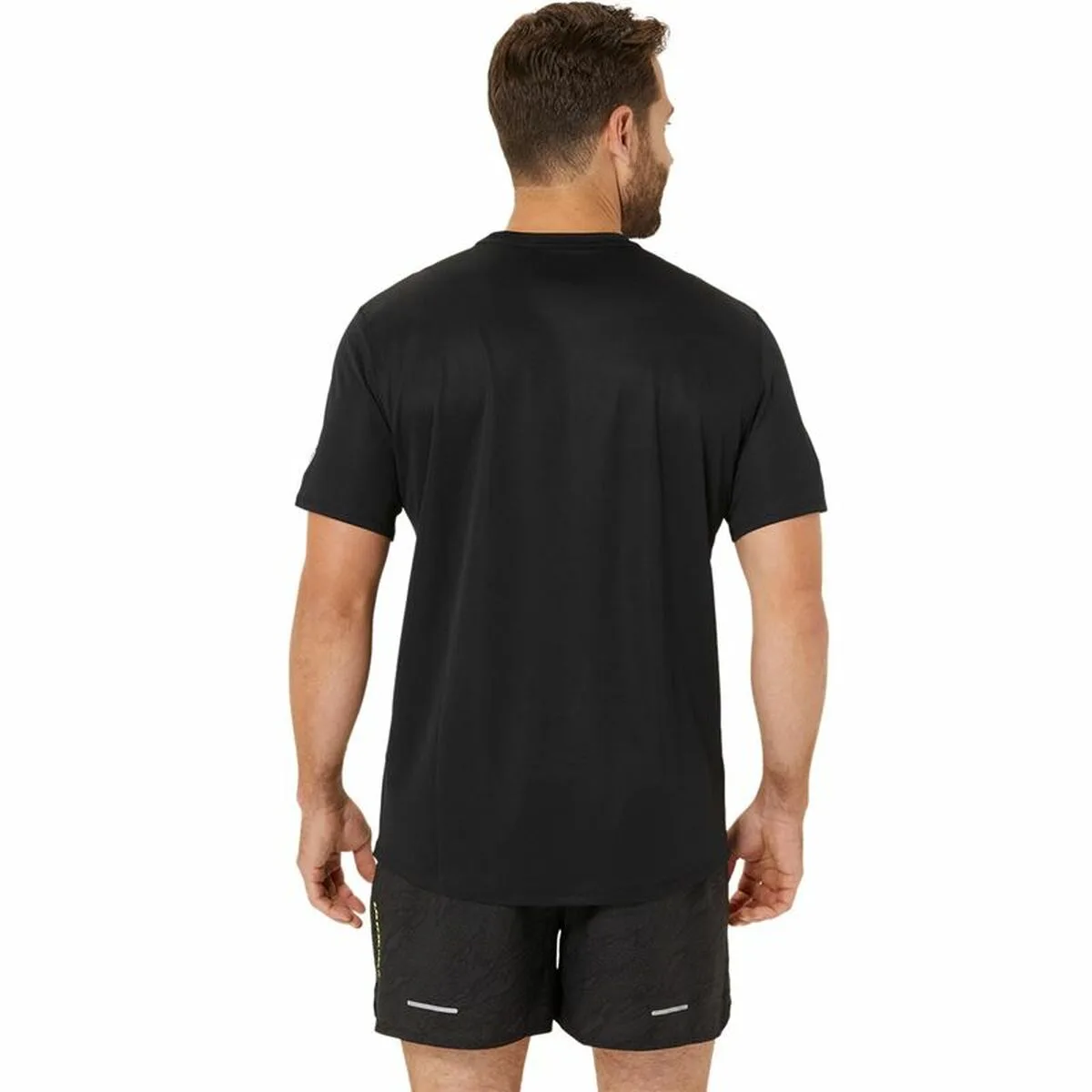 T shirt a manches courtes homme asics fujitrail logo ss top noir s6414857988. Créez votre look signature avec les pièces mode sélectionnées par Diaytar.