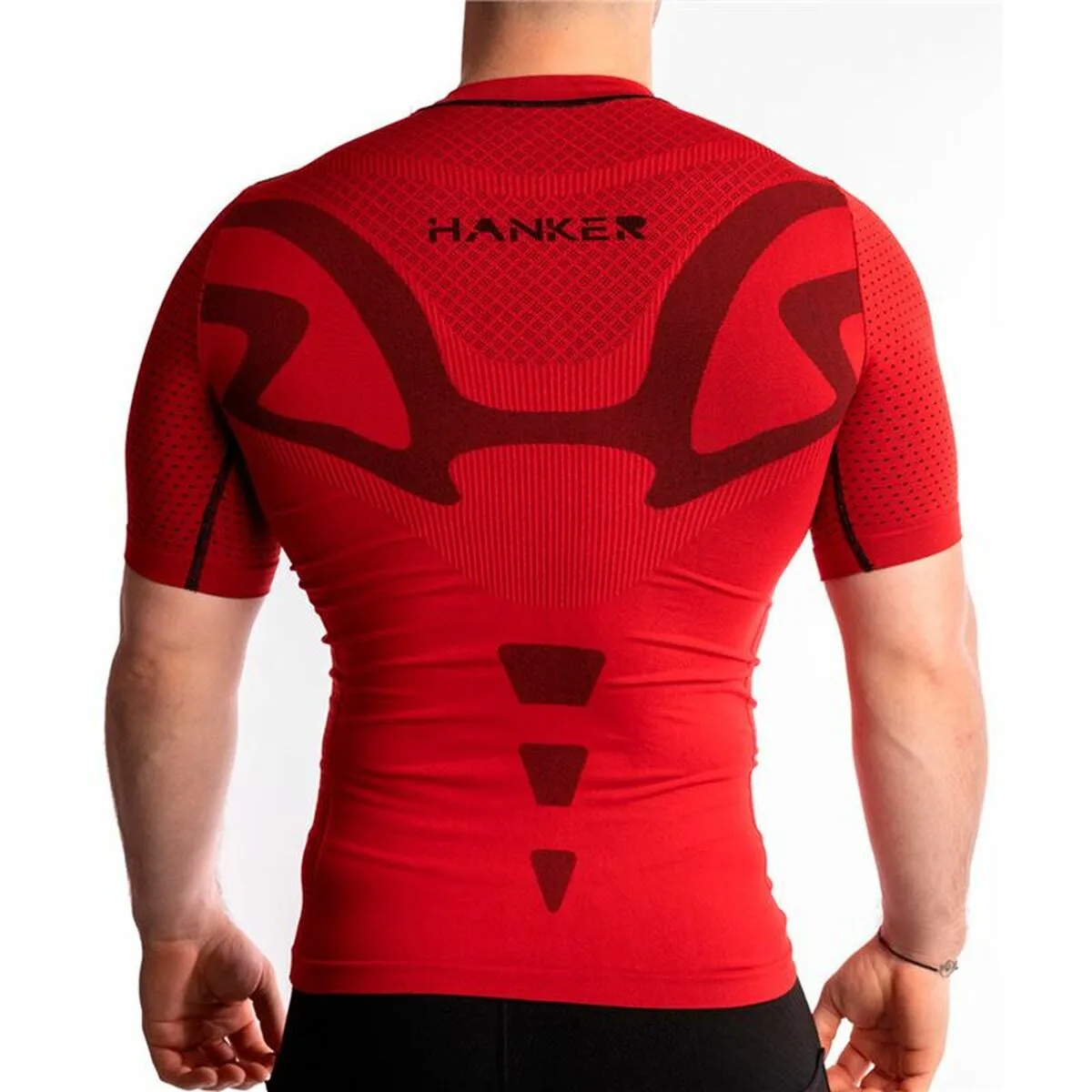 T shirt a manches courtes homme hanker rouge s6418001682. Nous sommes Diaytar, les architectes de votre espace de vie en ligne, meublé avec les meilleurs produits du moment