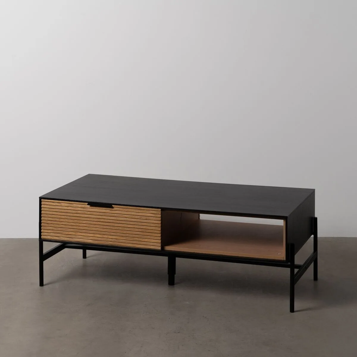 Table basse orleans noir naturel fer bois mdf 124 x 60 x 43 5 cm s880619117. Révélez votre style avec la collection capsule Diaytar, limitée et exclusive.