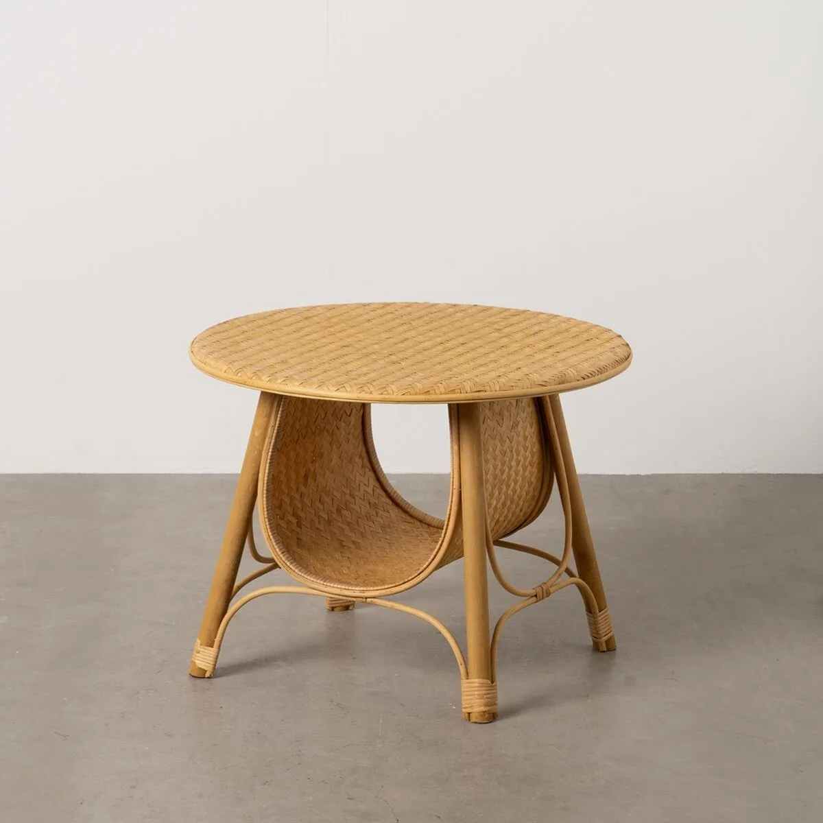 Table basse ratan naturel 61 x 61 x 46 cm s880815926. Diaytar a fait de la variété son arme secrète : une offre généraliste si vaste que vous y trouverez forcément l'inimaginable