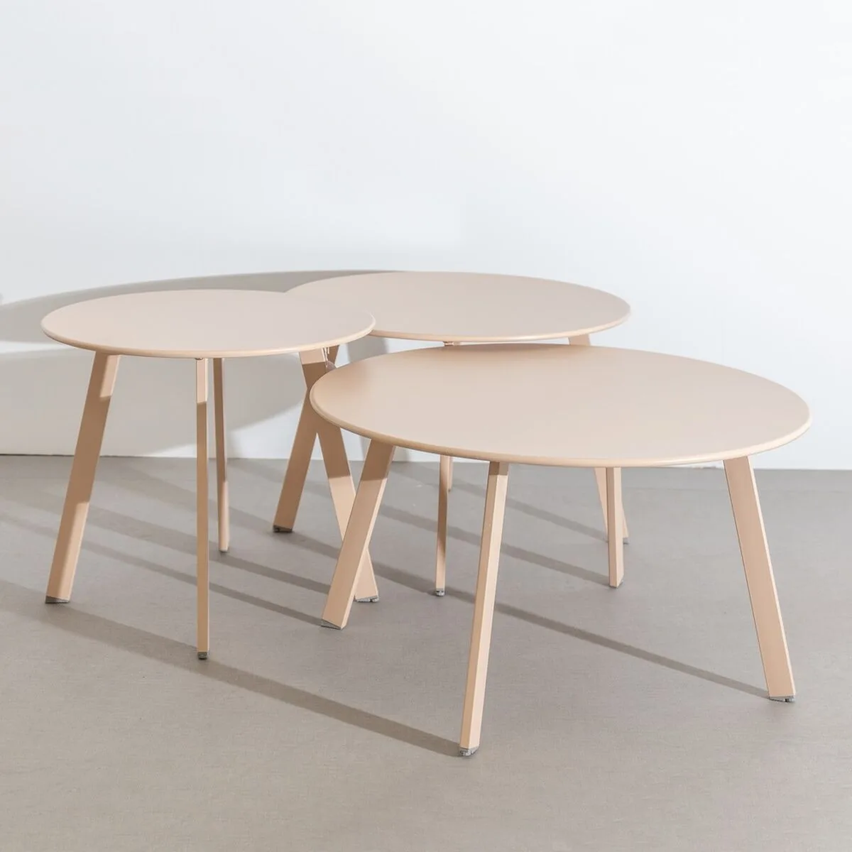 Table d appoint marzia 60 x 60 x 42 cm acier blanc s870023635. Bienvenue sur Diaytar, la plateforme qui a réussi le pari de rendre le shopping généraliste aussi excitant que la mode.