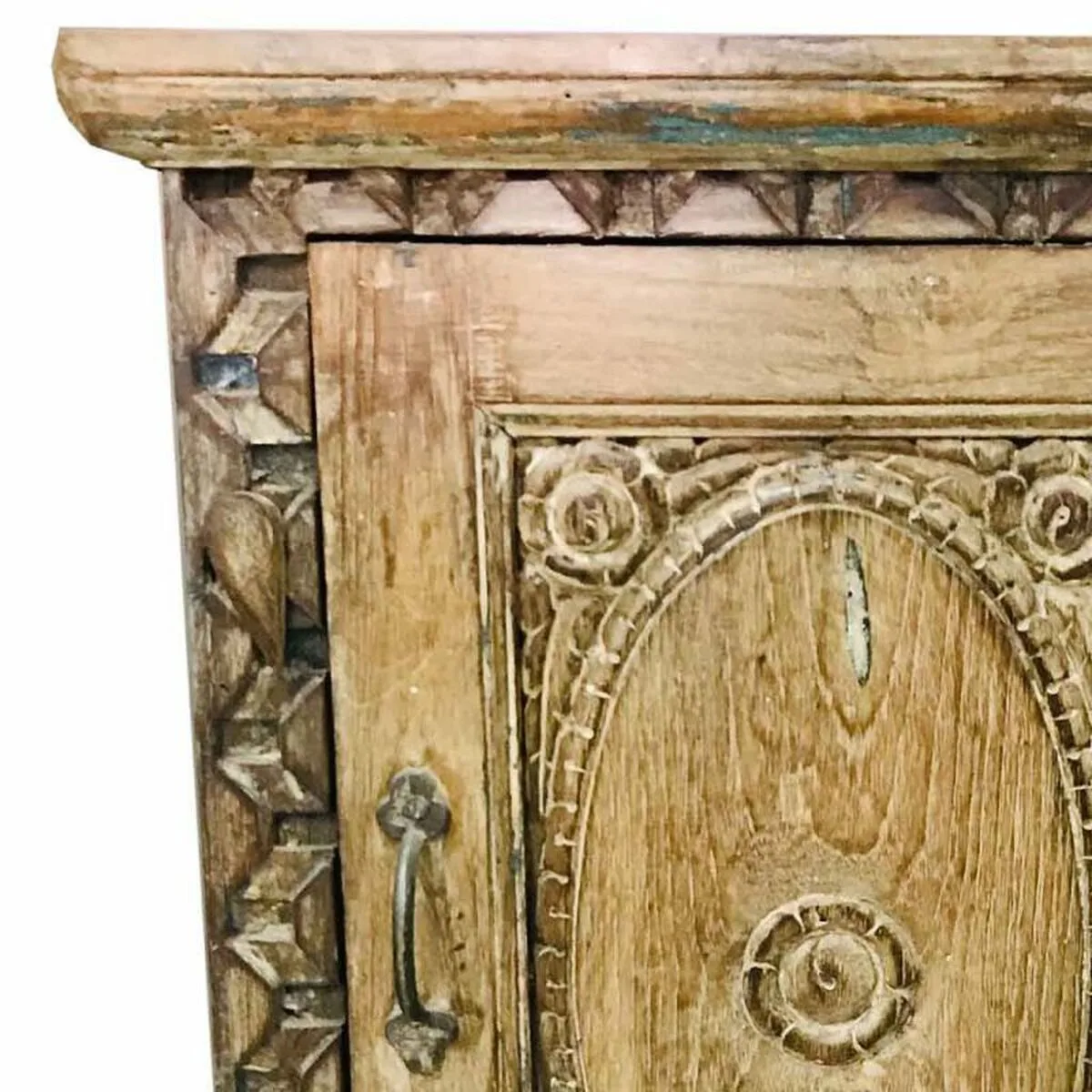 Table de nuit alexandra house living 28 x 70 x 48 cm d163111141. Diaytar, c'est votre conseiller shopping personnel, toujours à l'affût des pépites qui correspondent à votre style de vie.