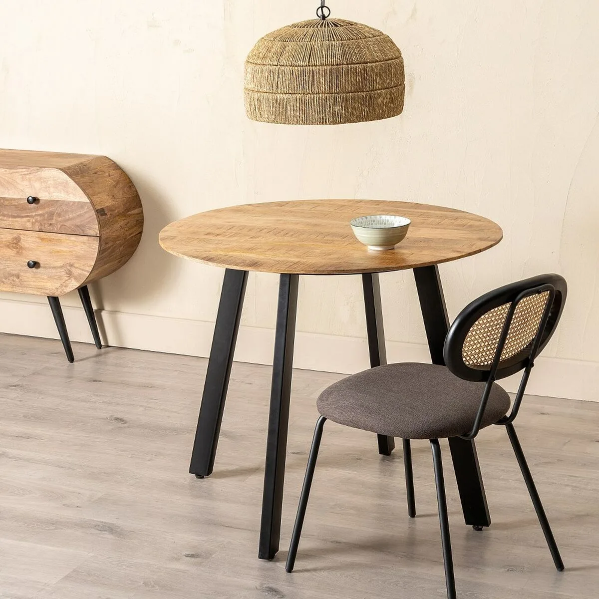 Table de salle a manger 90 x 90 x 77 cm naturel noir bois fer s880317213. Votre boutique de confiance Diaytar vous accompagne dans tous vos projets.