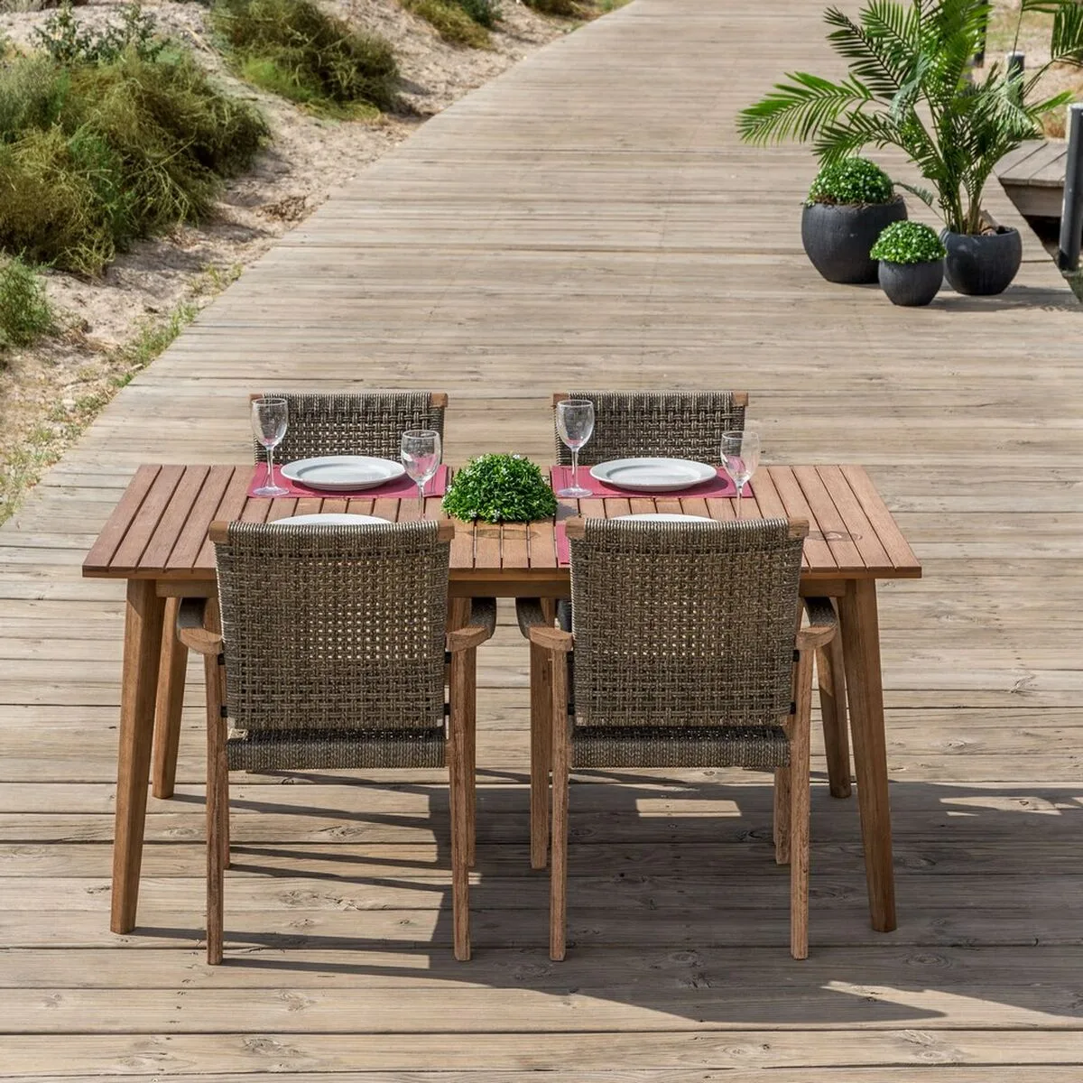 Table de salle a manger marilyn 160 x 90 x 75 cm acacia s870008552. Diaytar a bâti sa réputation sur un mélange parfait entre produits technologiques innovants et articles généraux de qualité supérieure