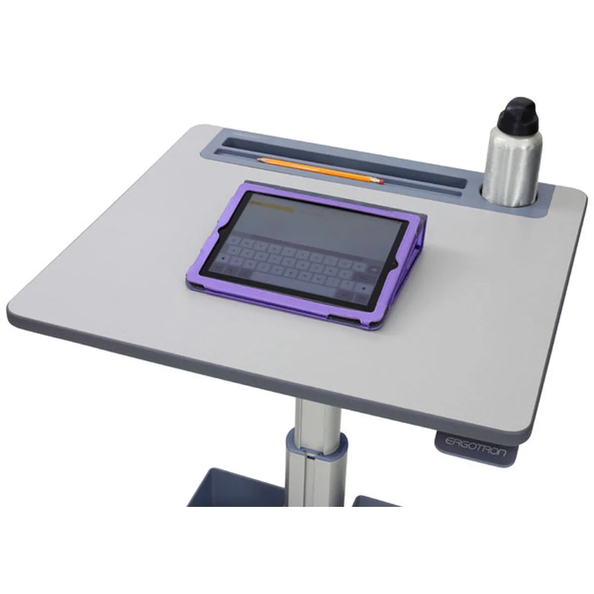 Table de travail ergotron 24 547 003 argente s5512683965. L'ADN de Diaytar : un mélange éclectique et raffiné de produits qui parle aussi bien aux geeks qu'aux esthètes