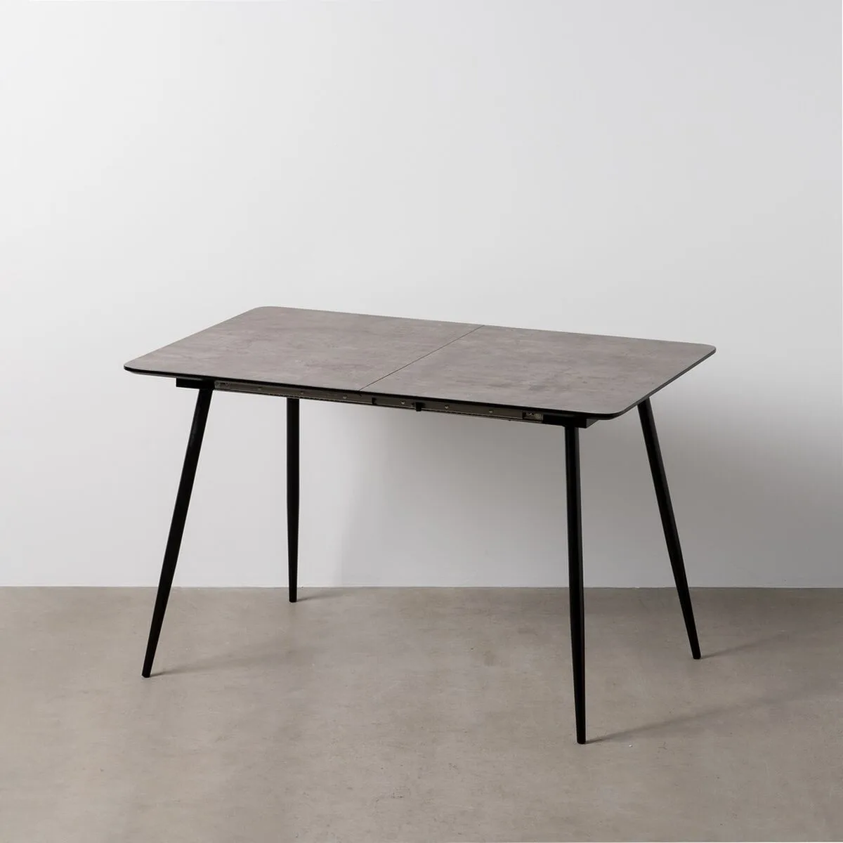 Table extensible noir gris fer 120 x 80 x 75 cm s880626765. Diaytar, c'est l'art de la sérendipité appliqué au e-commerce : vous venez pour une chose, vous repartez avec l'objet de vos rêves.