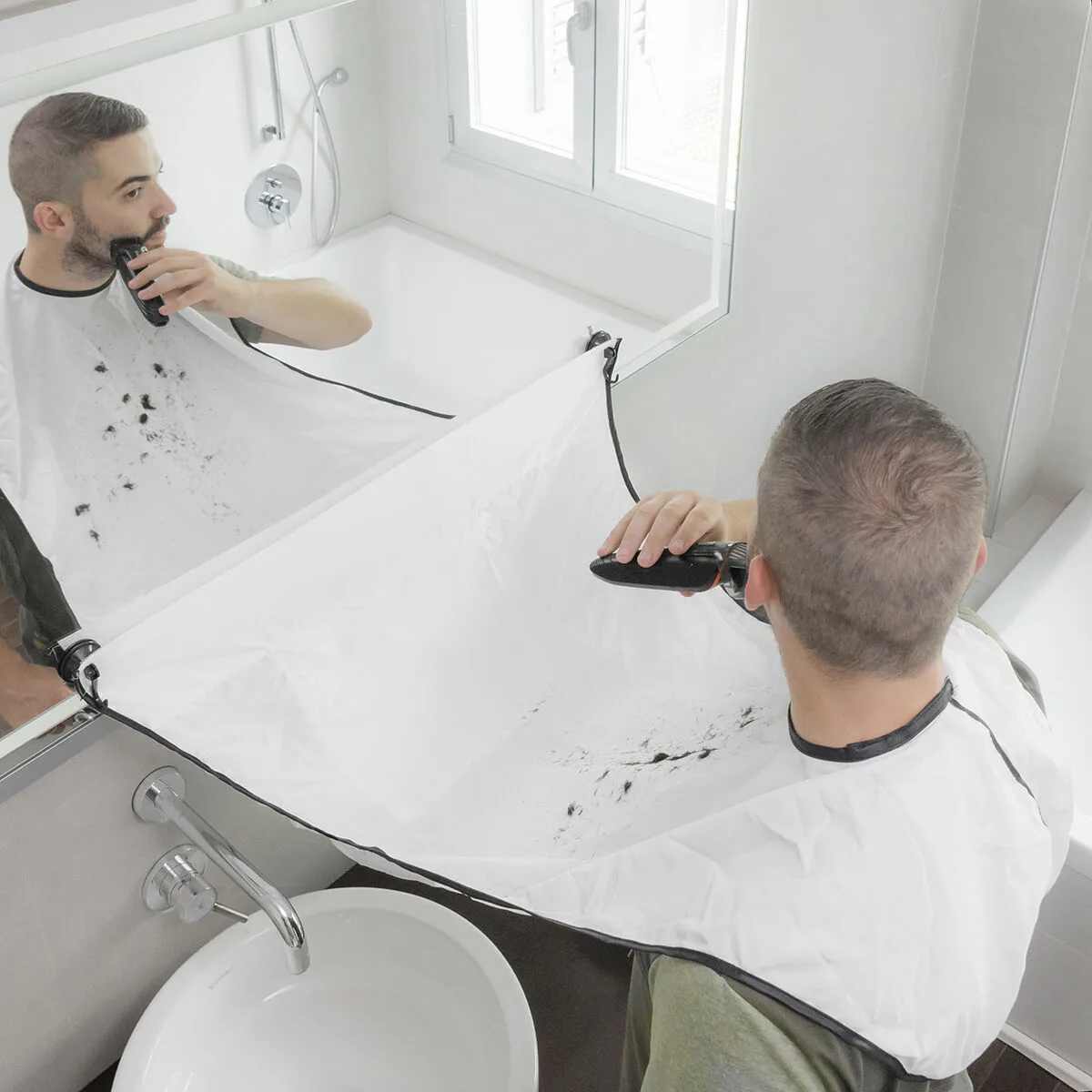 Tablier de rasage avec ventouses bibdy innovagoods v010354724. Nous croyons en la magie des objets. Chez Diaytar, chaque produit a le pouvoir de transformer une routine en moment précieux.