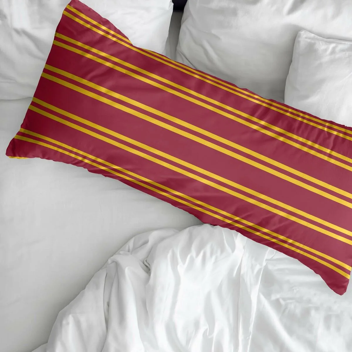 Taie d oreiller harry potter griffindor shield multicouleur 175 fils 45 x 125 cm s980029113. Chez Diaytar, nous fusionnons l'utile à l'agréable avec une gamme complète de produits soigneusement choisis pour leur design et leur fonctionnalité