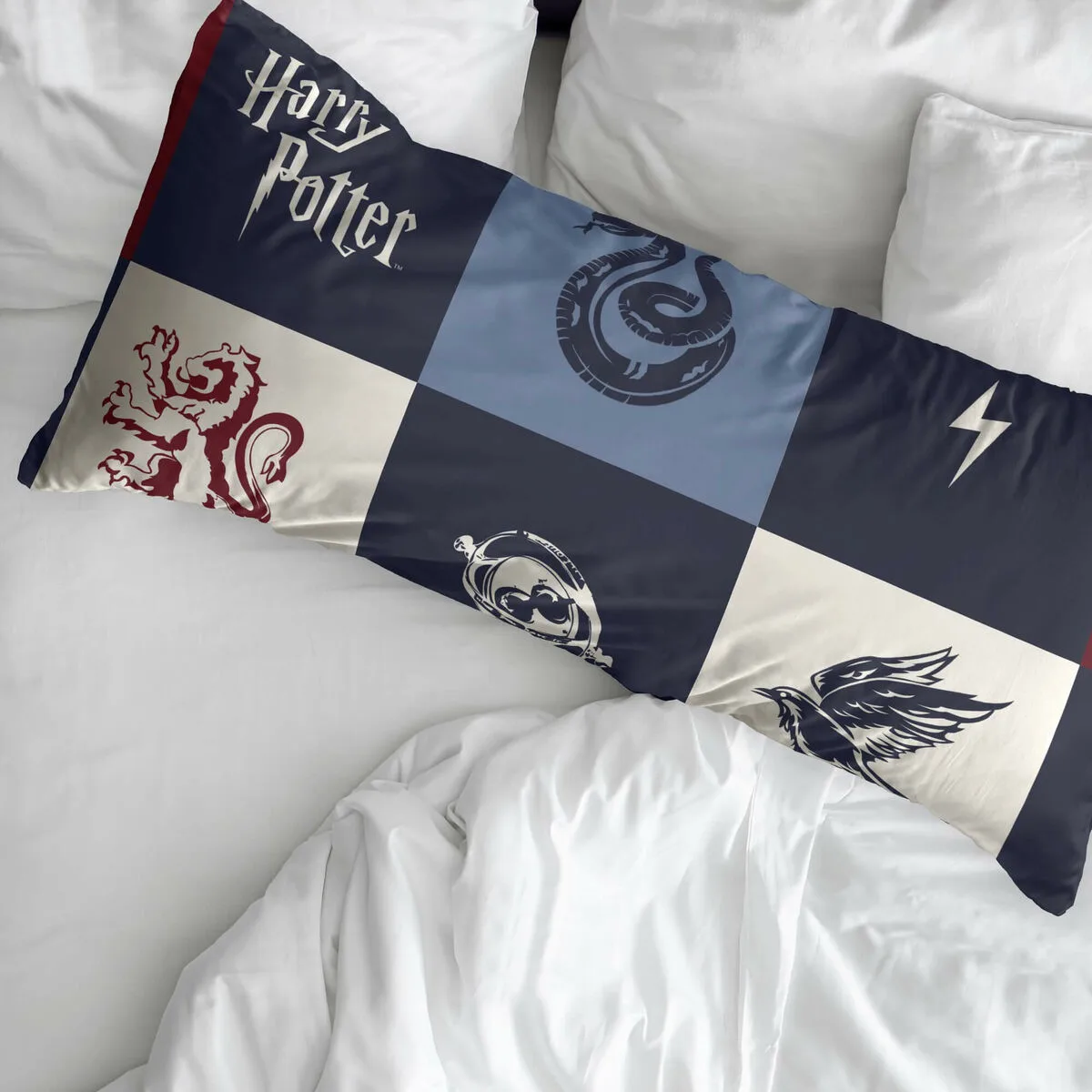 Taie d oreiller harry potter hogwarts multicouleur 175 fils 45 x 110 cm s980038163. Notre algorithme préféré chez Diaytar ? L'humain. Car rien ne remplace le coup de cœur pour un produit exceptionnel.
