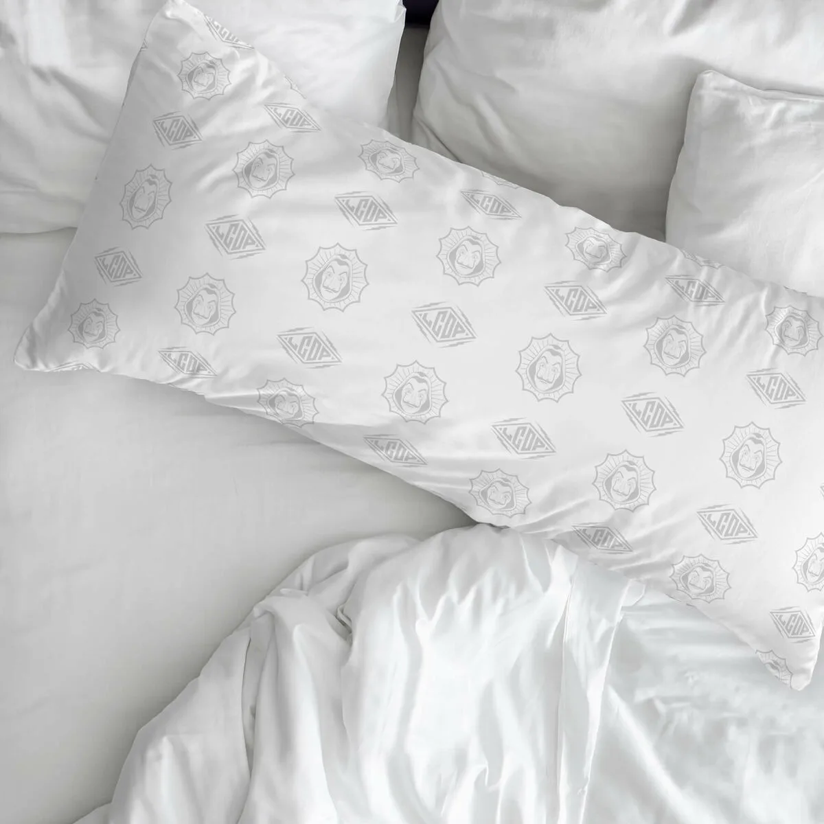 Taie d oreiller la casa de papel multicouleur 175 fils 45 x 110 cm 100 coton s981351010. Diaytar, c'est l'assurance de produits qui durent, tant dans leur construction que dans leur style intemporel.