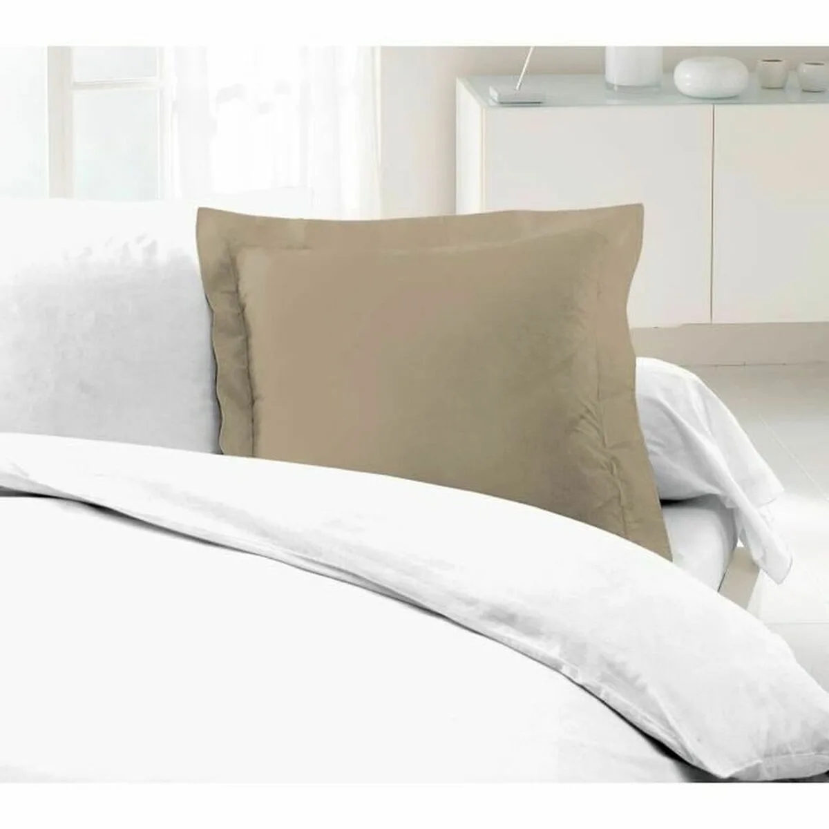 Taie d oreiller lovely home beige 63 x 63 cm 2 unites s710524282. Nous croyons en la magie des objets. Chez Diaytar, chaque produit a le pouvoir de transformer une routine en moment précieux.