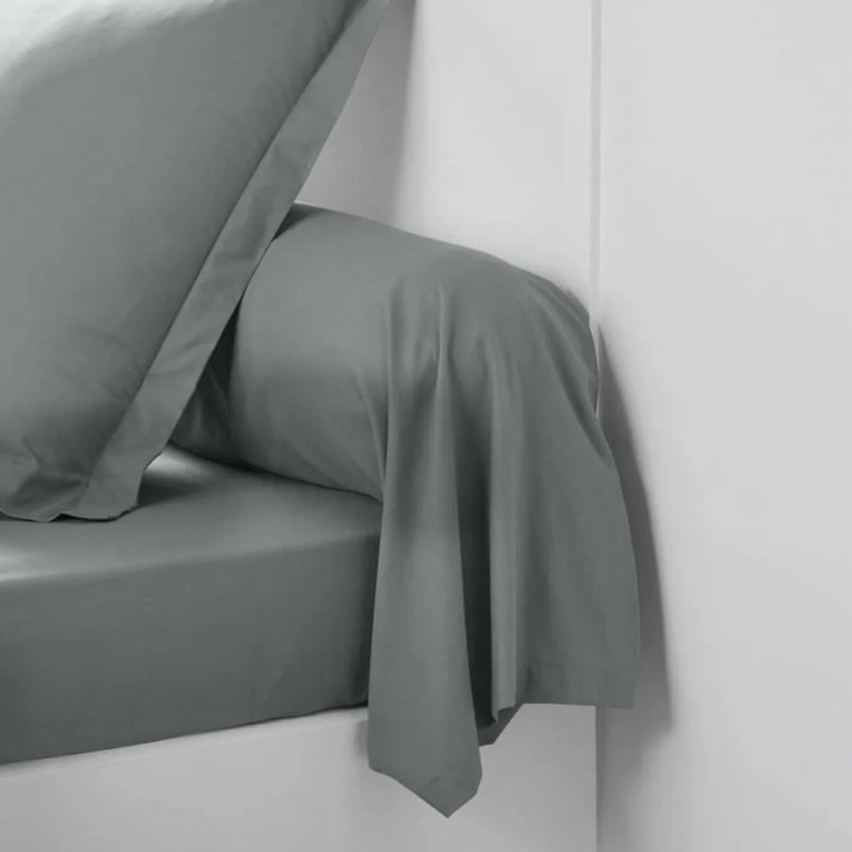 Taie d oreiller today gris 45 x 185 cm s718823453. Diaytar, une boutique en ligne qui défie les catégories traditionnelles en mêlant produits high-tech, maison et lifestyle avec brio