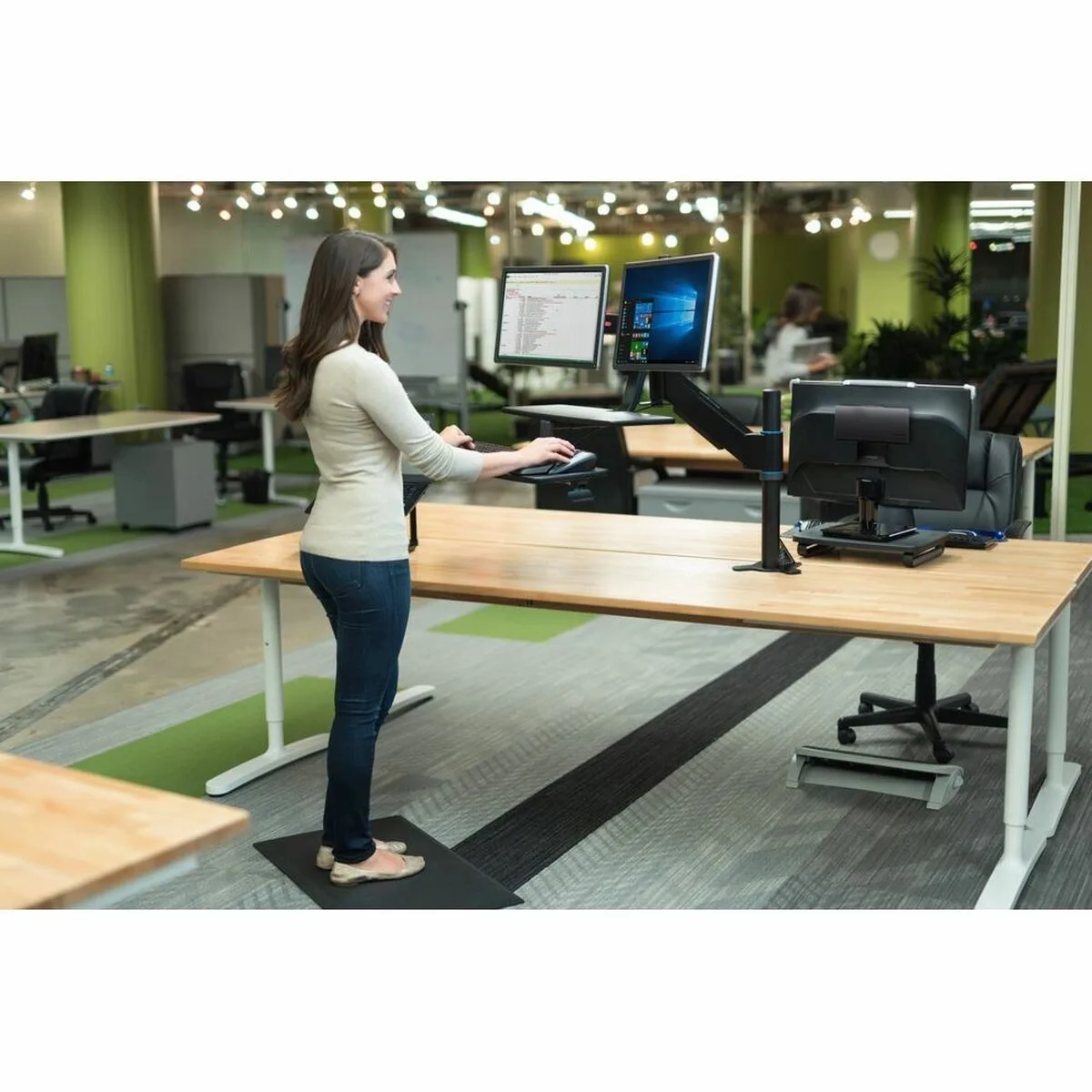 Tapis antiderapant kensington esterilla antifatiga noir s5510147271. Les influenceurs adorent Diaytar pour ses pièces mode avant-gardistes.