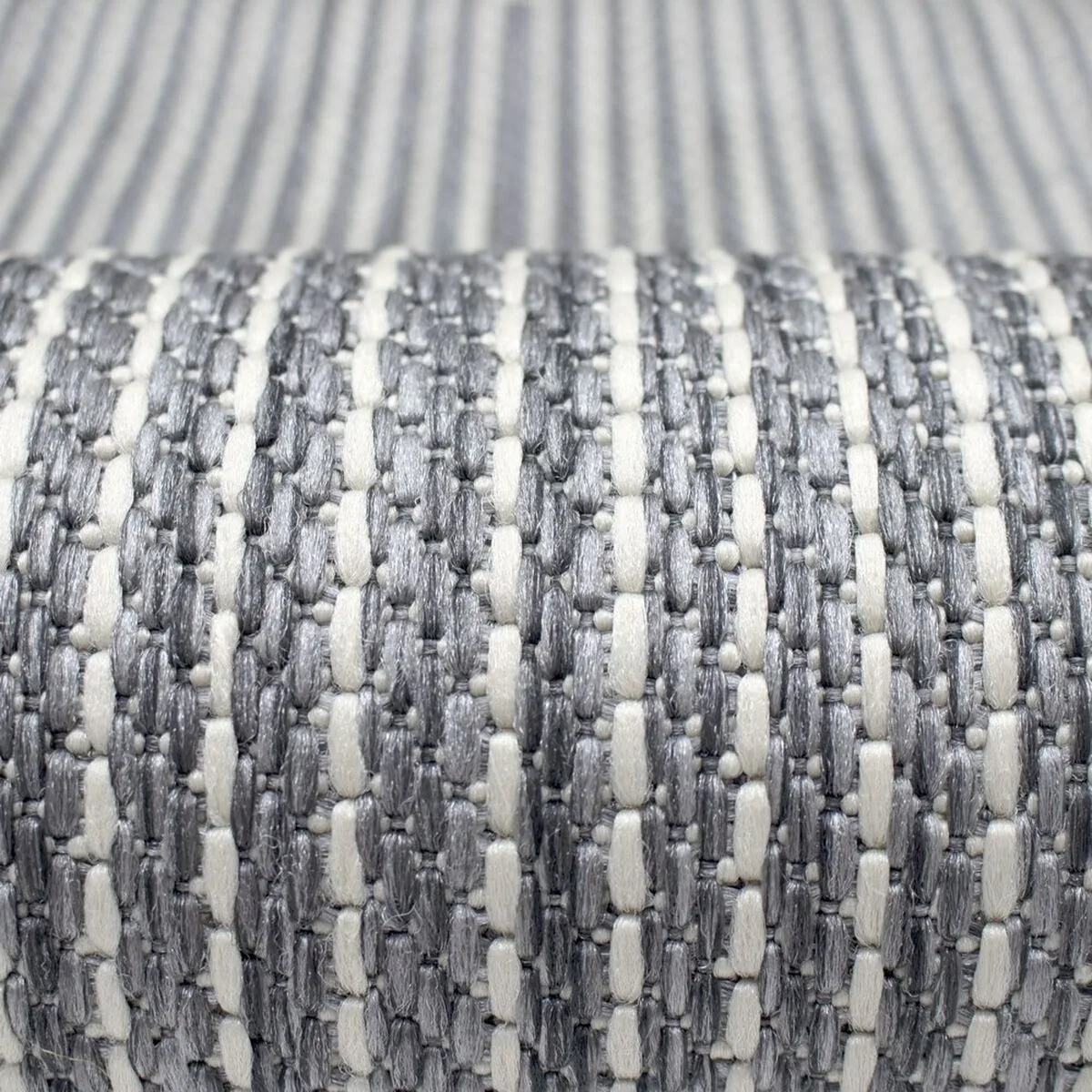 Tapis d exterieur quadro gris s870037060. Chez Diaytar, la tendance n'est pas qu'une question d'apparence, c'est une question de fonctionnalité et d'innovation