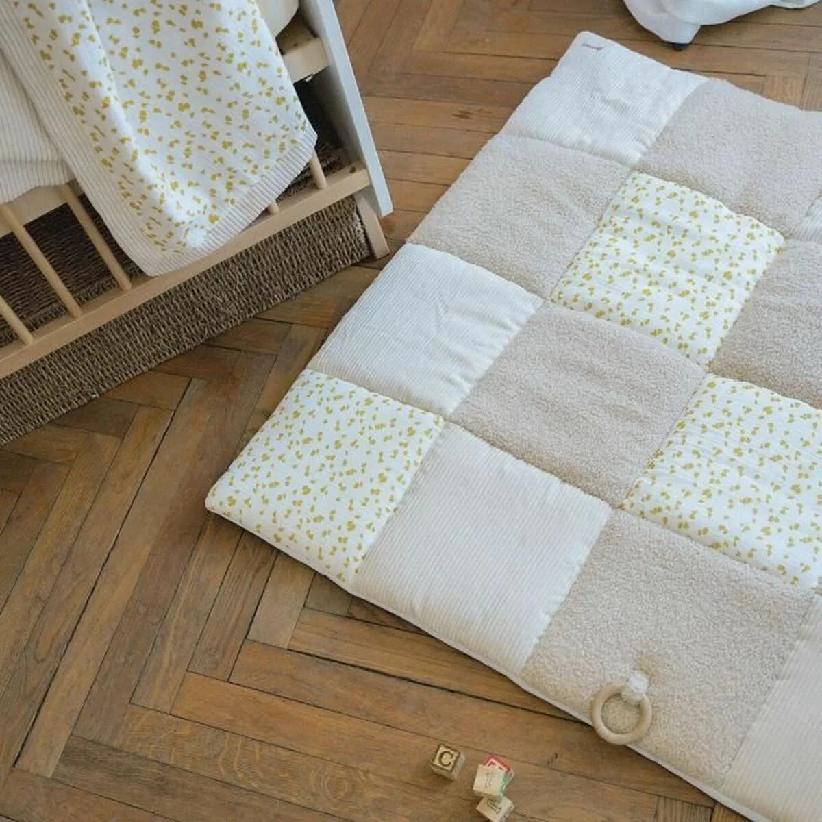 Tapis de jeu domiva metal tissu s7101627717. Diaytar incarne le renouveau du commerce en ligne : authentique, engagé et résolument tourné vers l'avenir.