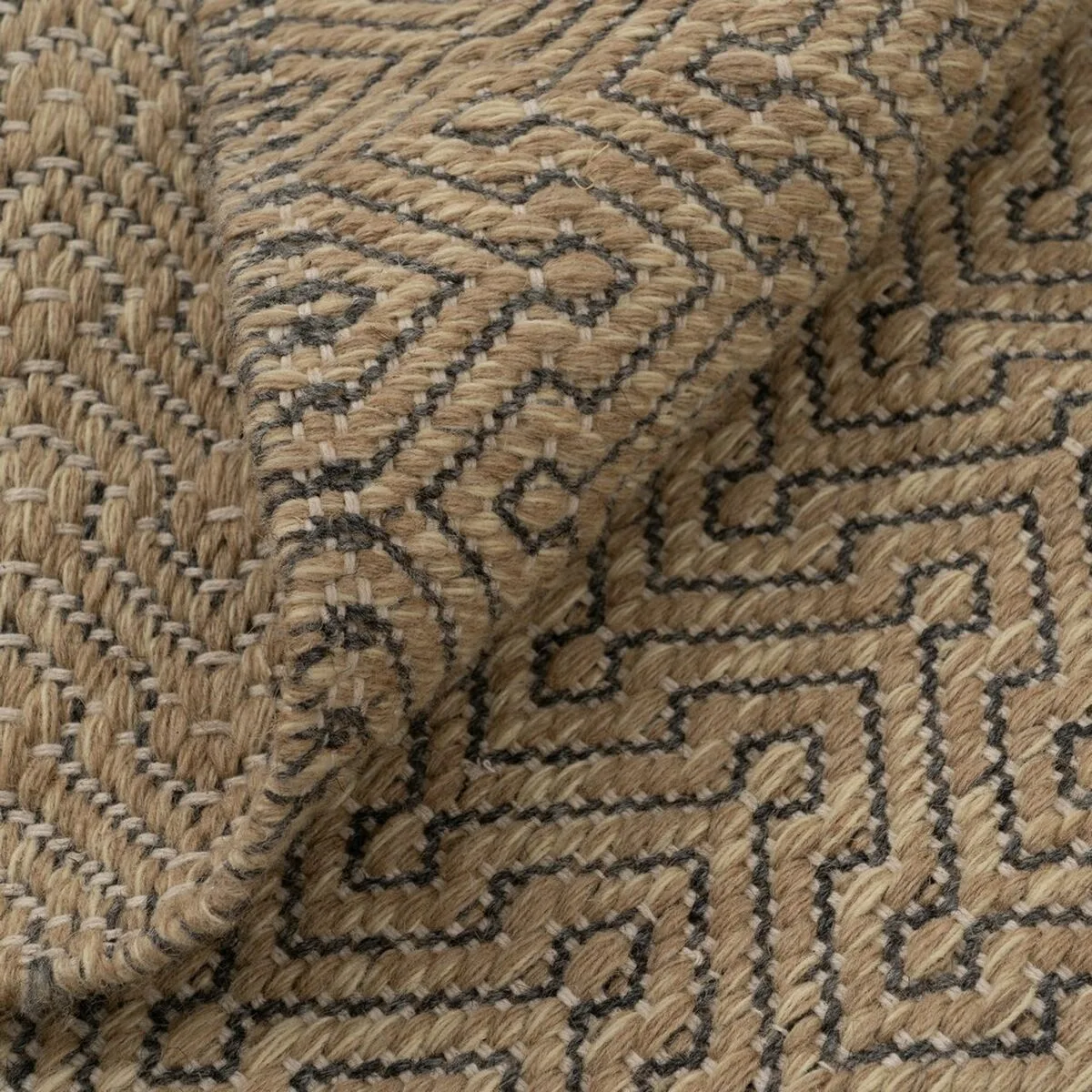 Tapis noir naturel 200 x 1 x 300 cm s880853013. Notre credo ? L'excellence accessible. Diaytar rend le premium attainable dans chaque catégorie de produits.