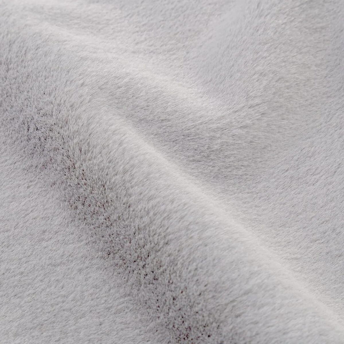 Tapis softly gris clair 80 x 80 x 0 5 cm s880883855. Diaytar, c'est la rencontre parfaite entre modernité et authenticité.