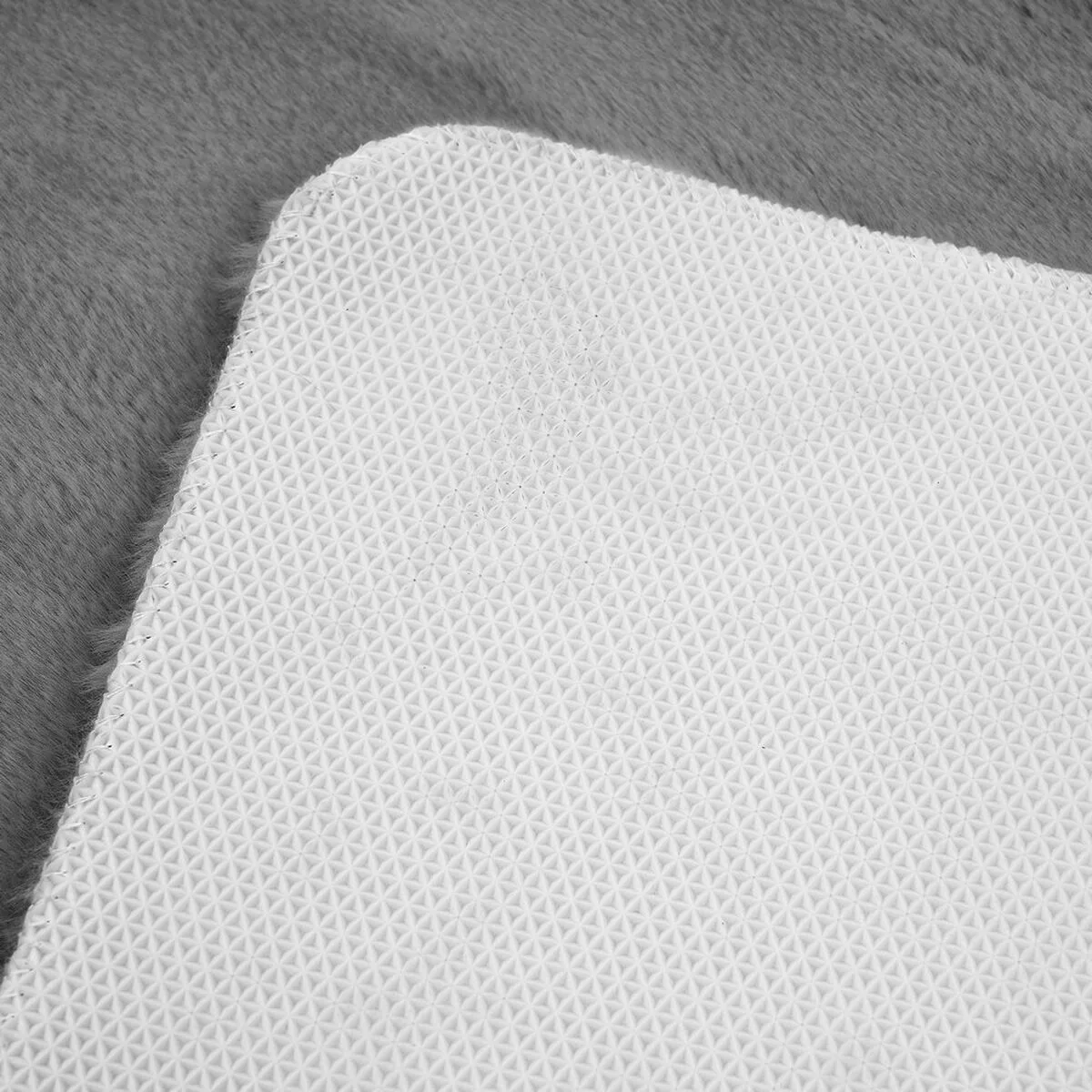 Tapis softly gris fonce 140 x 200 x 1 5 cm s880882545. Diaytar - L'art de bien vivre commence ici. Découvrez nos collections exclusives.