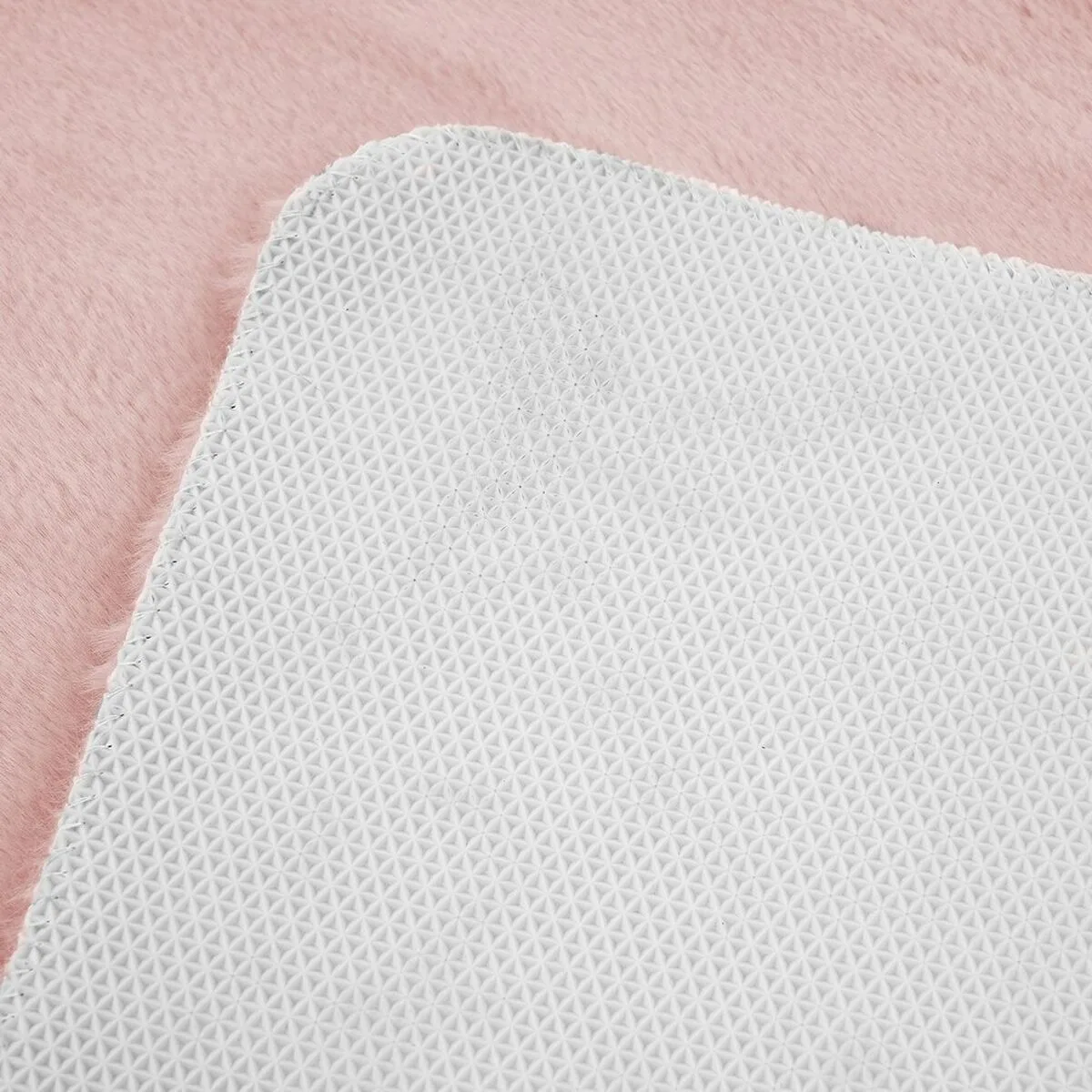 Tapis softly mauve 120 x 170 x 1 5 cm s880883494. L'aventure Diaytar est une quête permanente de sens et d'esthétisme à travers des produits soigneusement pensés.