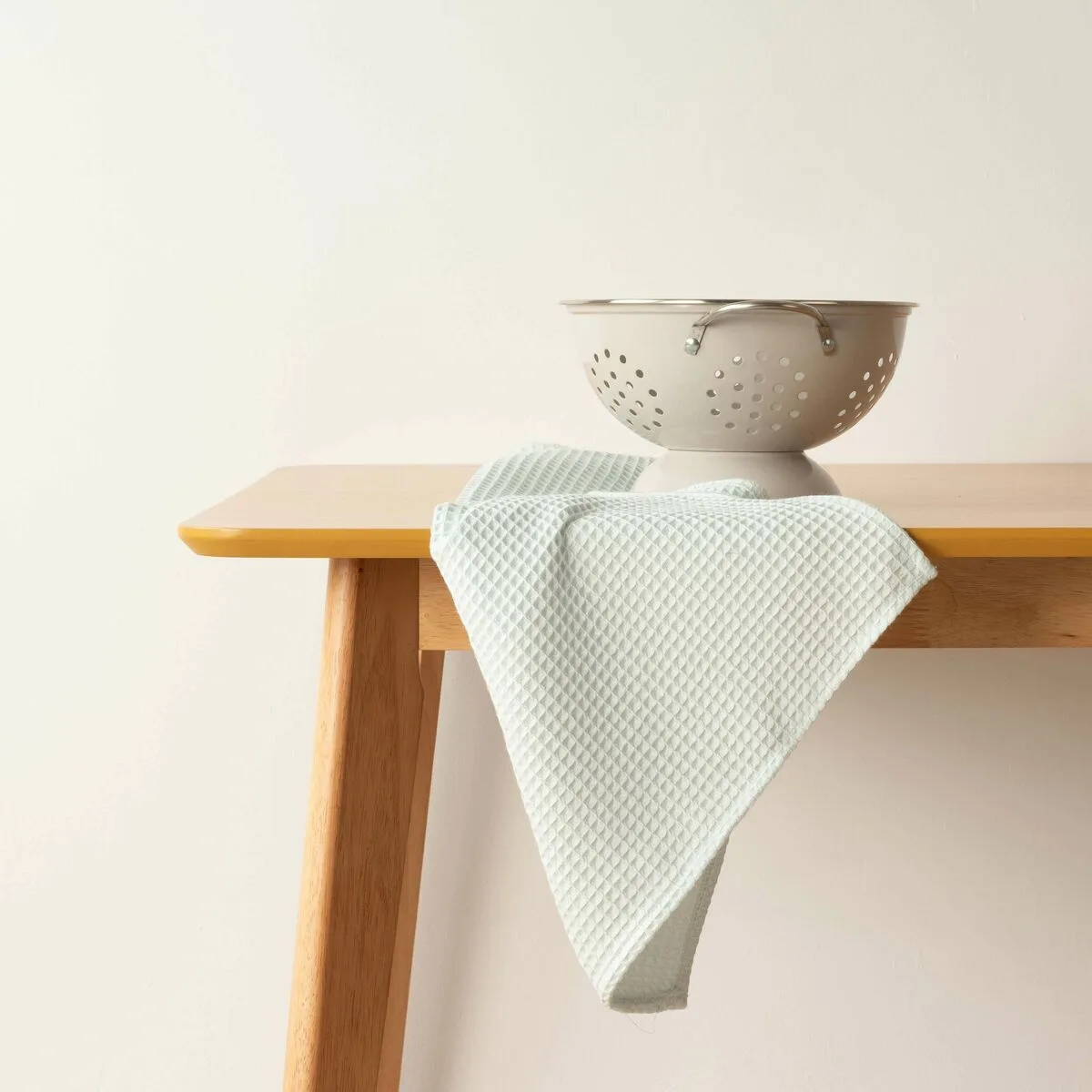 Tissu de cuisine belum waffle menthe 45 x 70 cm s980456836. Diaytar, la preuve qu'une boutique généraliste peut être synonyme de goût, d'exigence et d'innovation constante