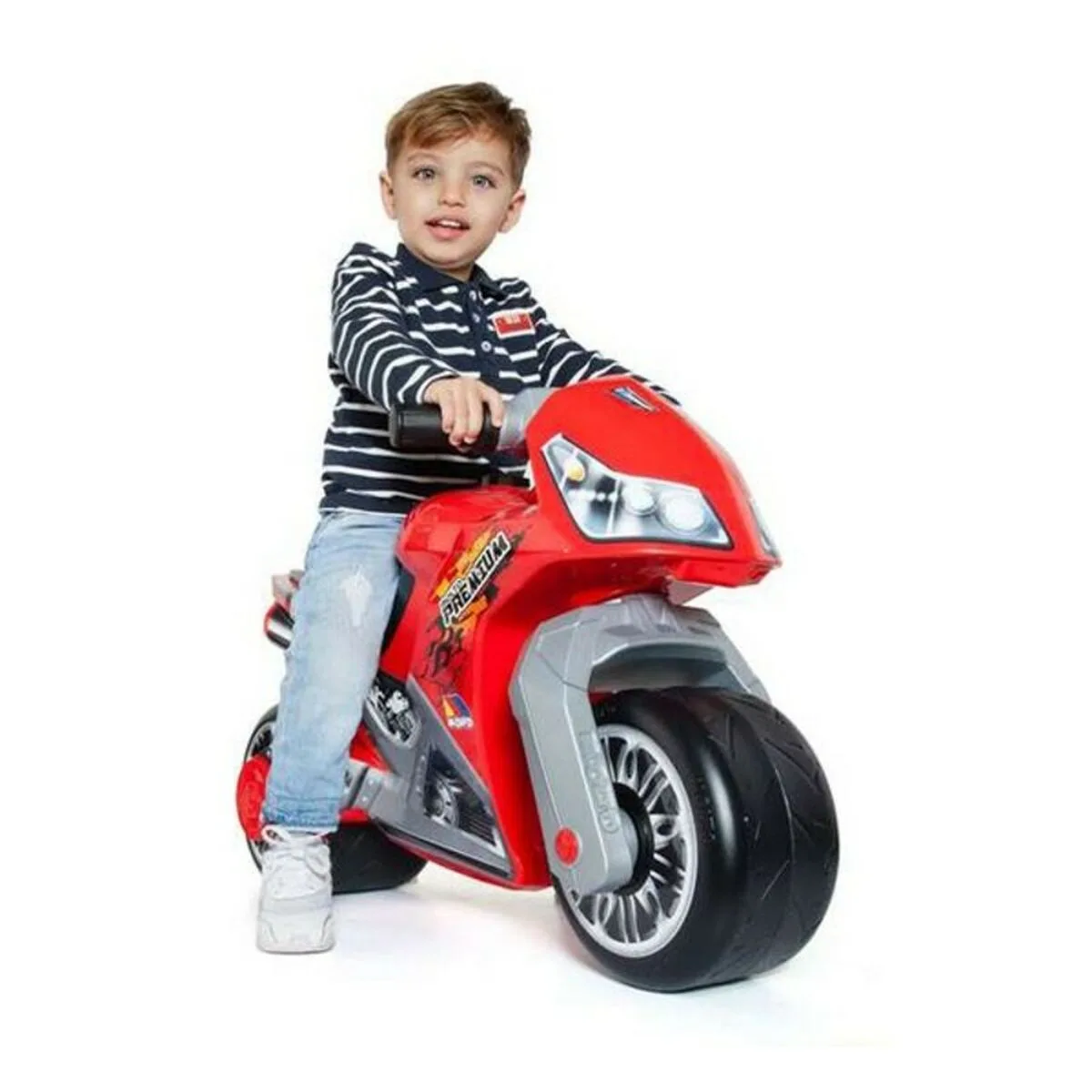 Tricycle moto cross premium molto rouge 18 mois s240507177. Diaytar pense global, shoppe local : une plateforme généraliste avec une approche curated pour un public international