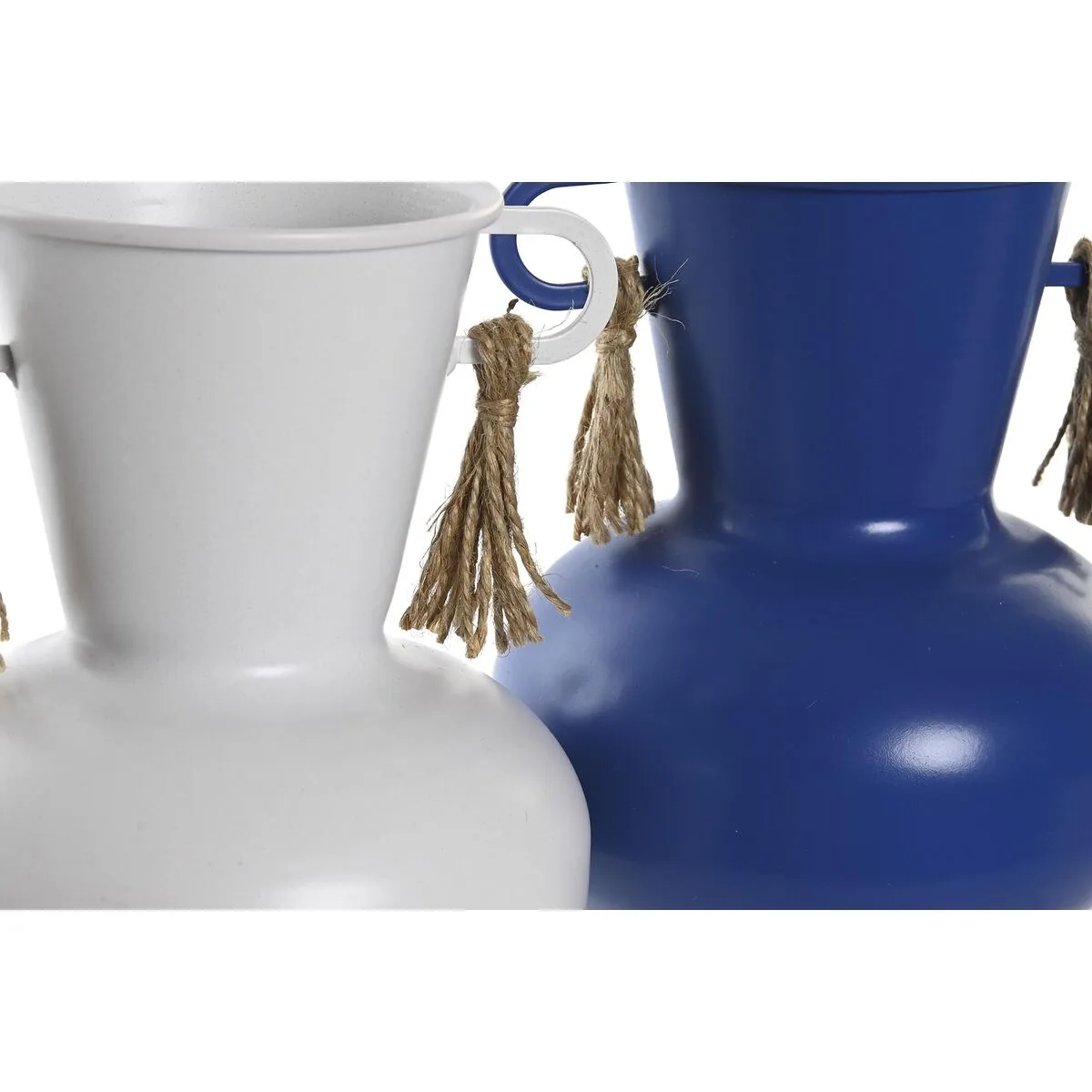 Vase dkd home decor metal blanc blue marine 12 x 12 x 16 cm 2 unites s304221385. Diaytar, c'est l'évidence que quand on aime les produits, on ne compte pas. On les collectionne. À vous de jouer.