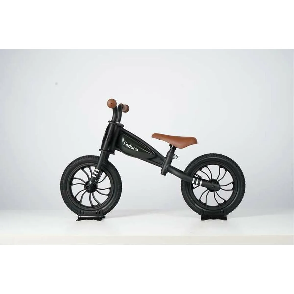 Velo pour enfants feduro 12 noir s243657675. Diaytar, c'est l'alchimie parfaite entre la froide efficacité de la tech et la chaleur rassurante des produits de qualité.