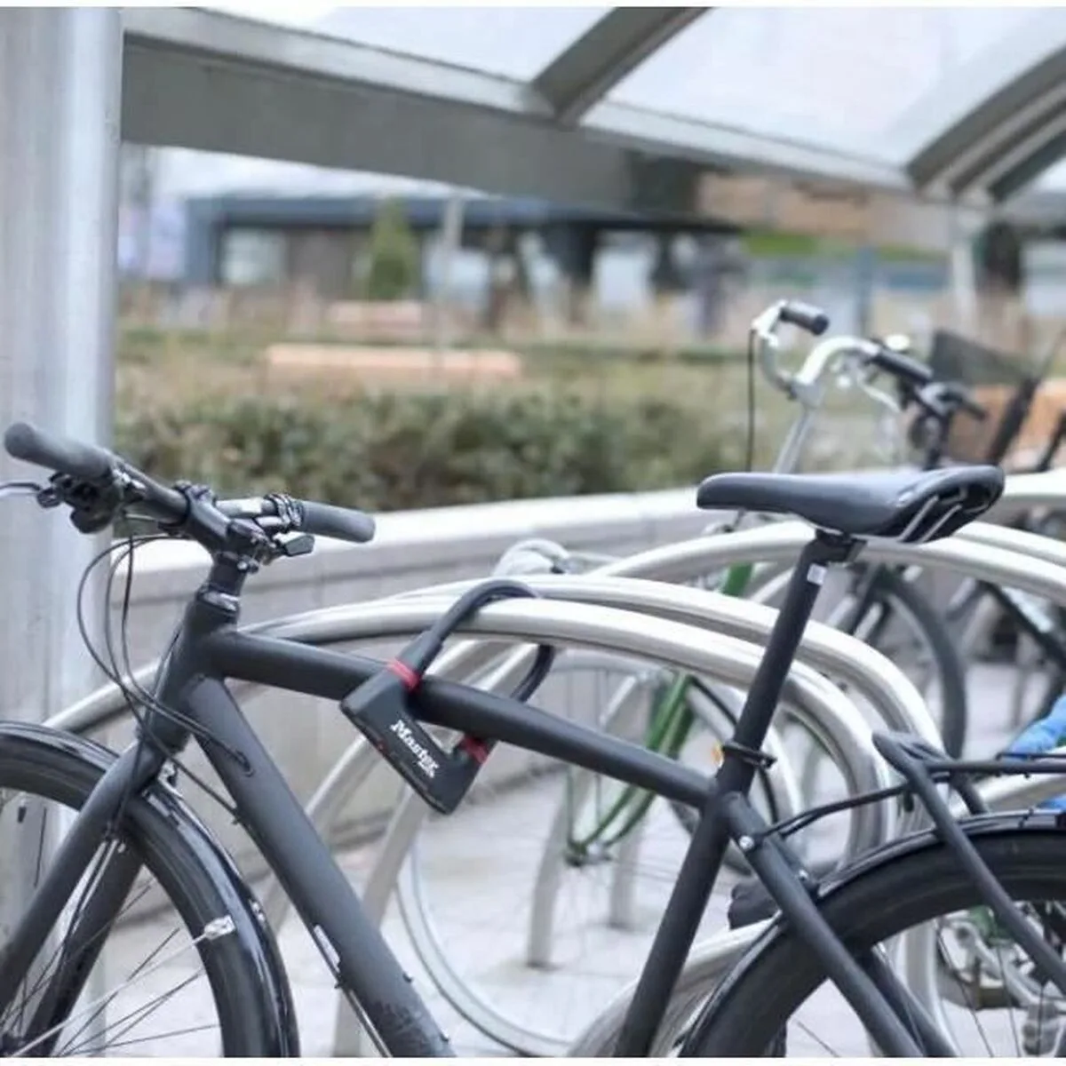 Verrouillage des cles master lock s717868110. Diaytar, c'est le hub où se connectent les créateurs de produits géniaux et les clients qui les attendaient sans le savoir.