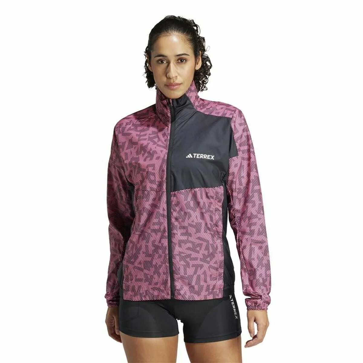 Veste coupe vent adidas terrex rose s6417609373. Diaytar ou l'éloge de la diversité : un catalogue riche et varié où chacun trouve son bonheur, quel que soit son style