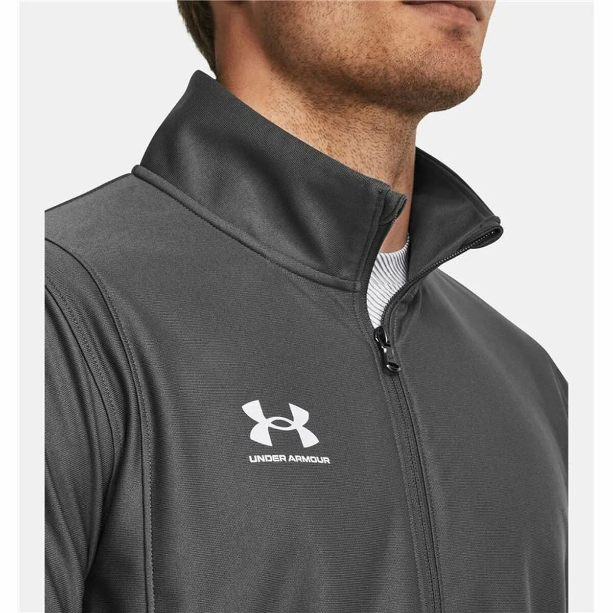 Veste de sport pour homme under armour challenger gris s6415245118. Diaytar, c'est le compagnon de ceux qui aiment prendre soin d'eux et de leur intérieur avec des produits choisis avec amour.