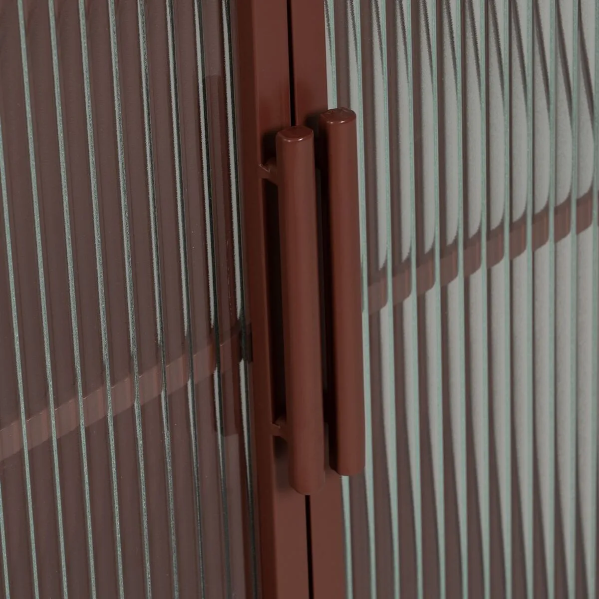 Vitrine avec double porte en cristal tuile verre fer 70 x 36 x 143 cm s880637469. Notre credo ? L'excellence accessible. Diaytar rend le premium attainable dans chaque catégorie de produits.