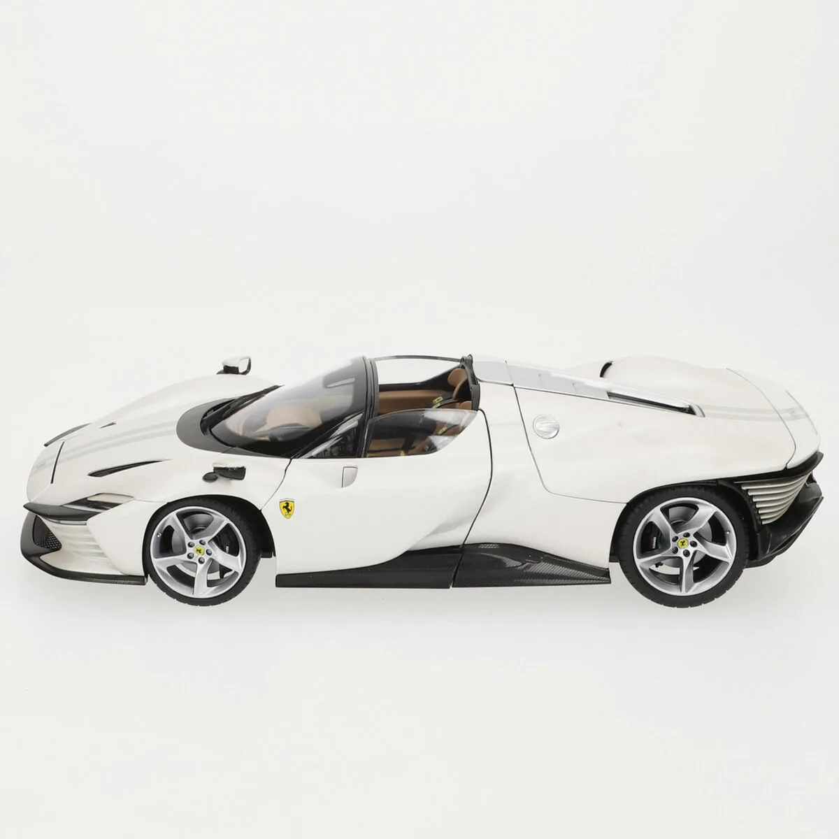 Voiture bburago ferrari daytona sp 1 18 s890608521 Voiture bburago ferrari daytona sp 1 18 s890608521. Nous croyons en la magie des objets. Chez Diaytar, chaque produit a le pouvoir de transformer une routine en moment précieux.